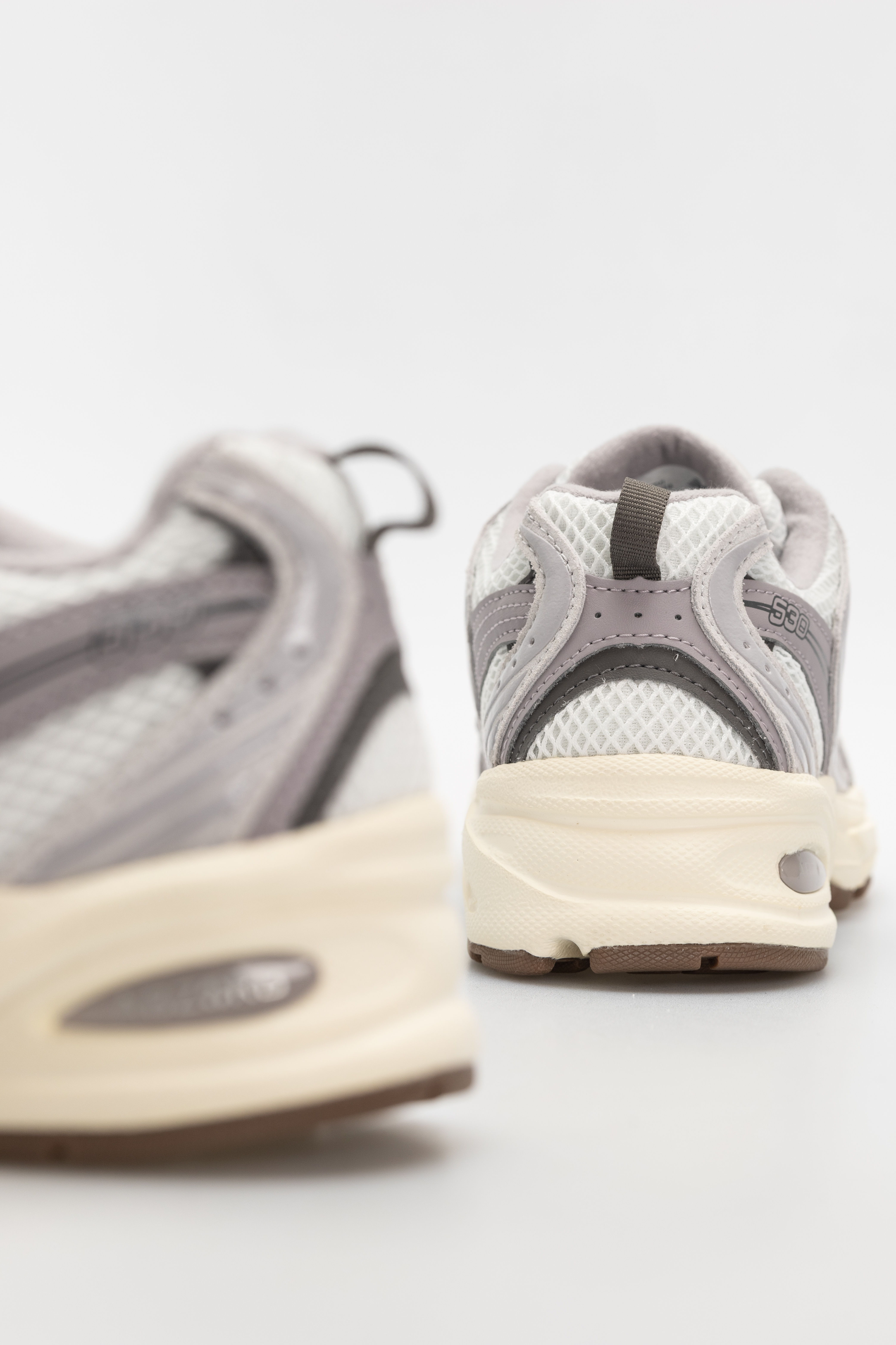 Обувки New Balance 530 (grey matter/truffle salt)