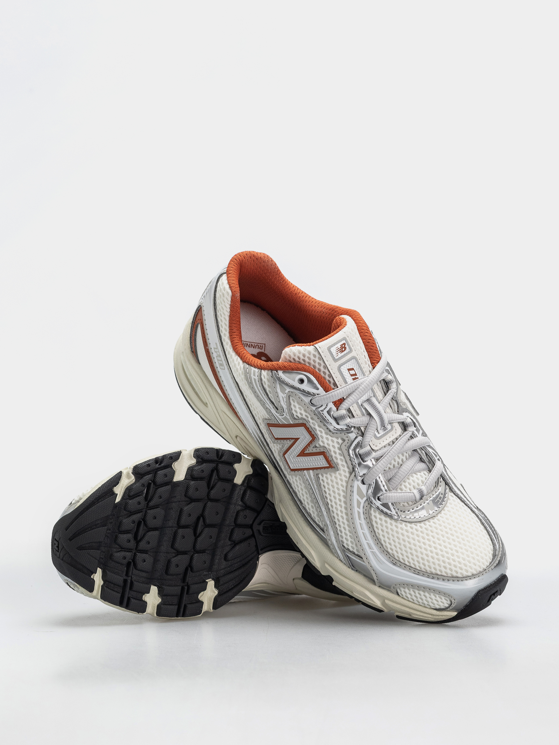 Обувки New Balance 740 (angora/cinnamon)