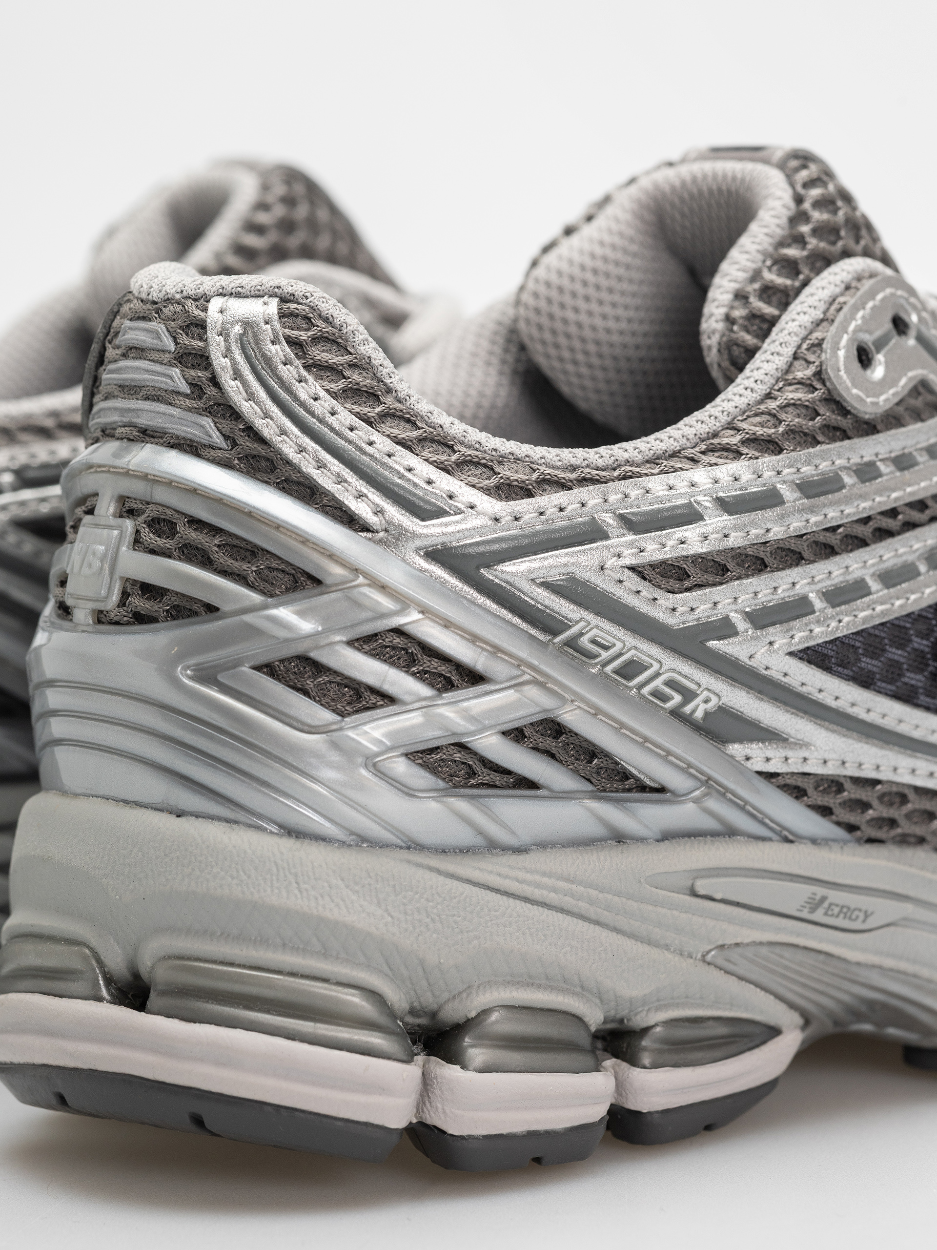 Обувки New Balance 1906 (harbor grey/silver metalic/concrete eh)