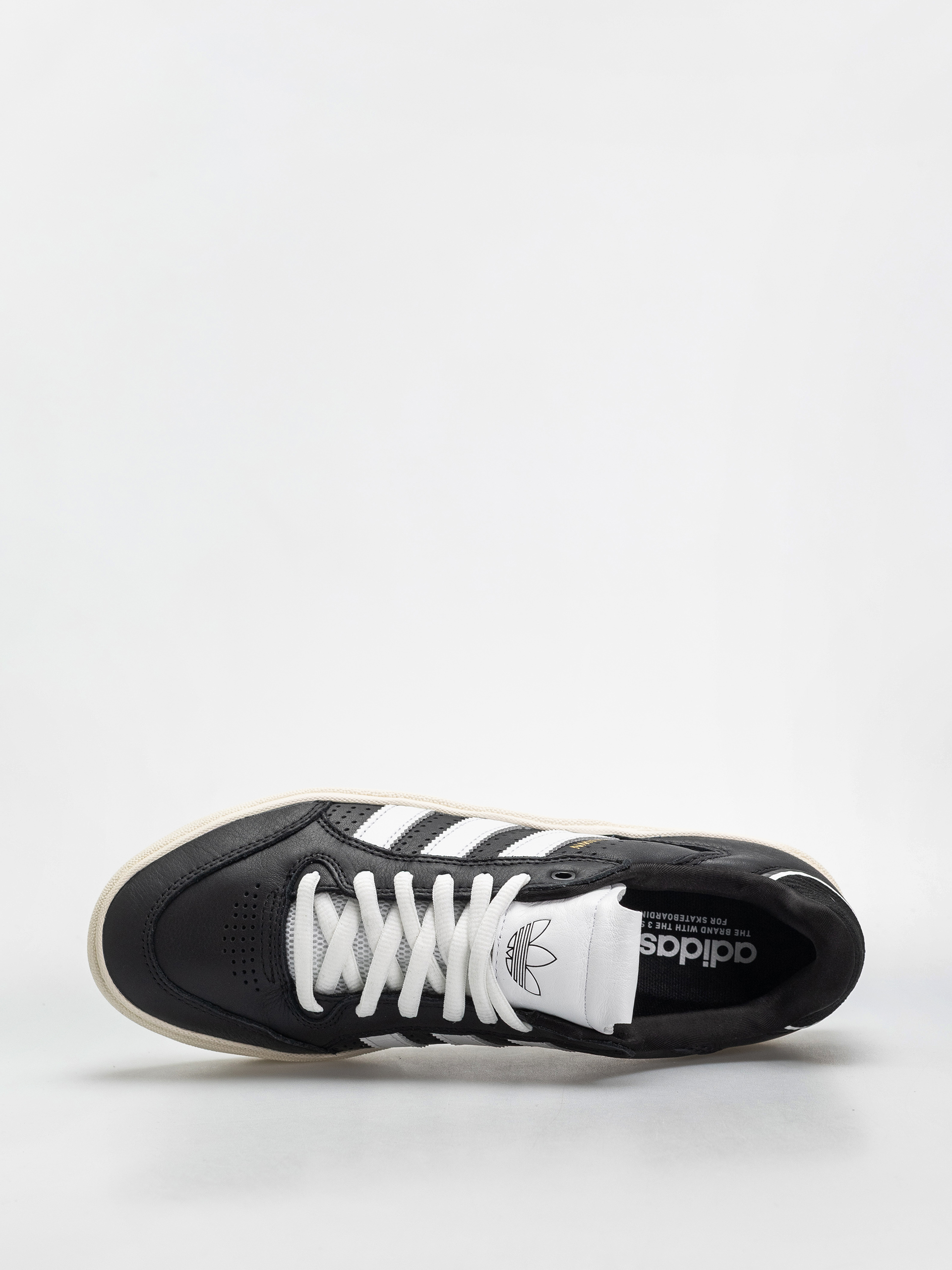 Обувки adidas Tyshawn Low (cblack/ftwwht/cwhite)