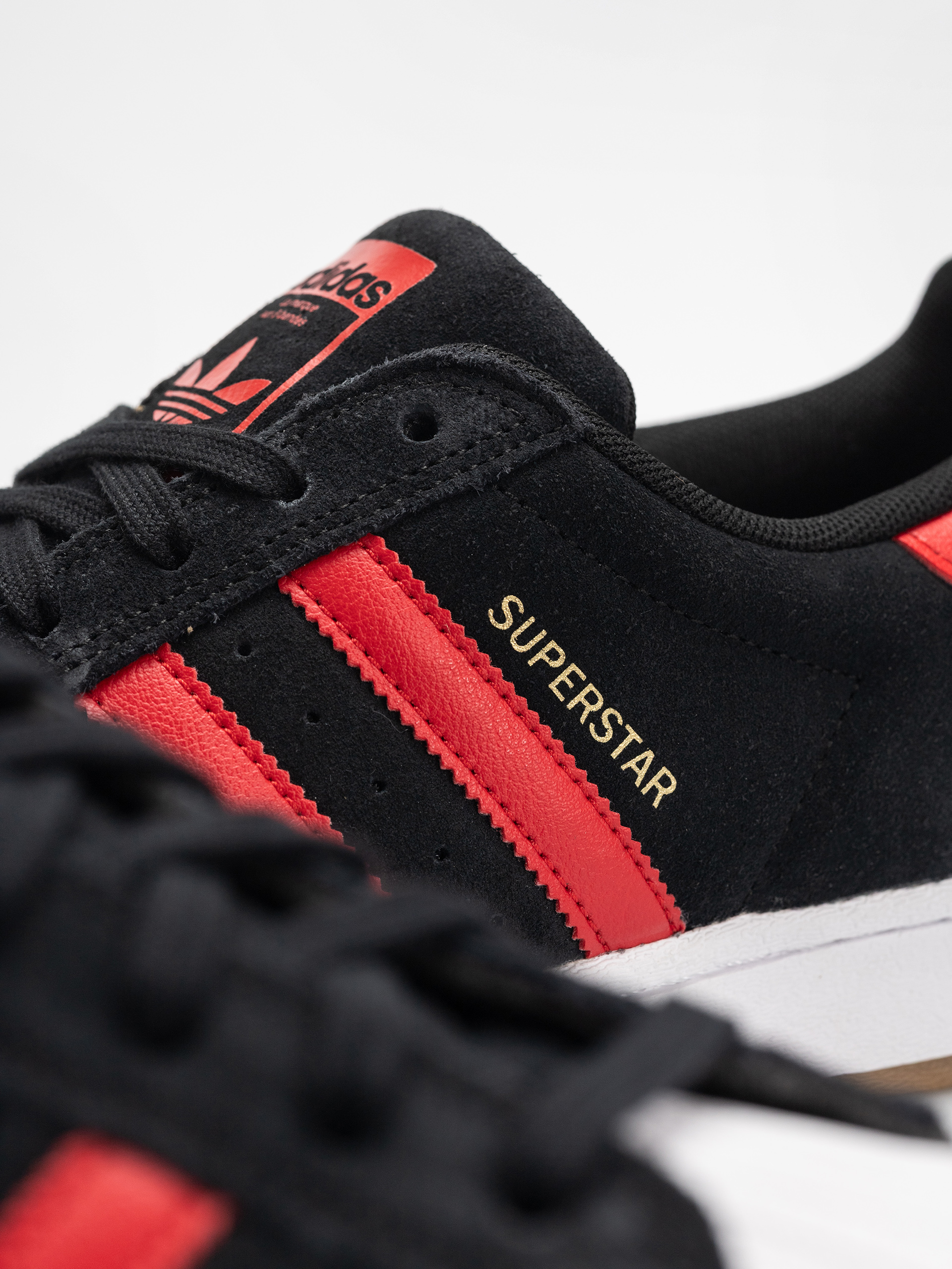 Обувки adidas Superstar Adv (cblack/betsca/ftwwht)