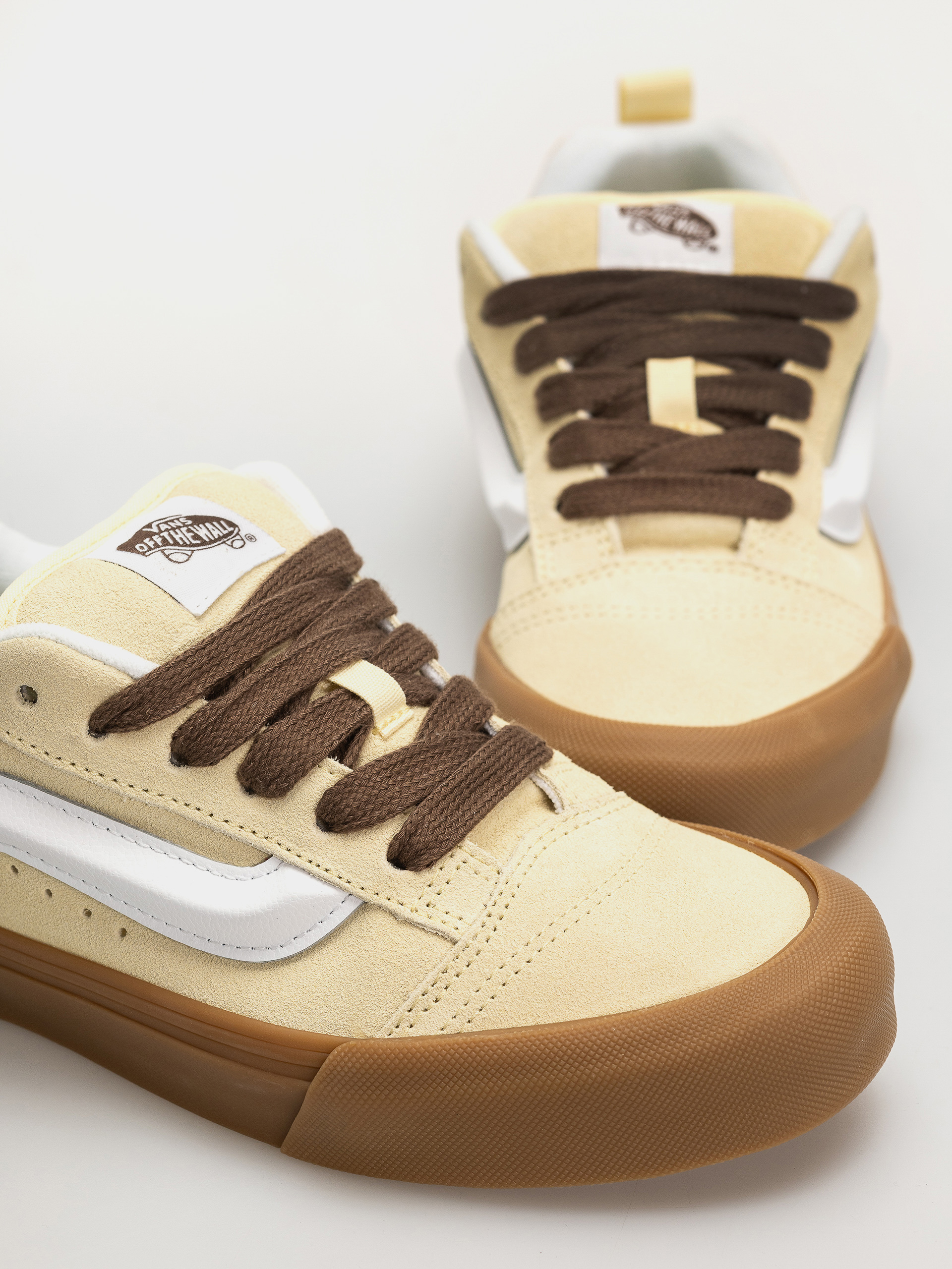 Обувки Vans Knu Skool (yellow dust)