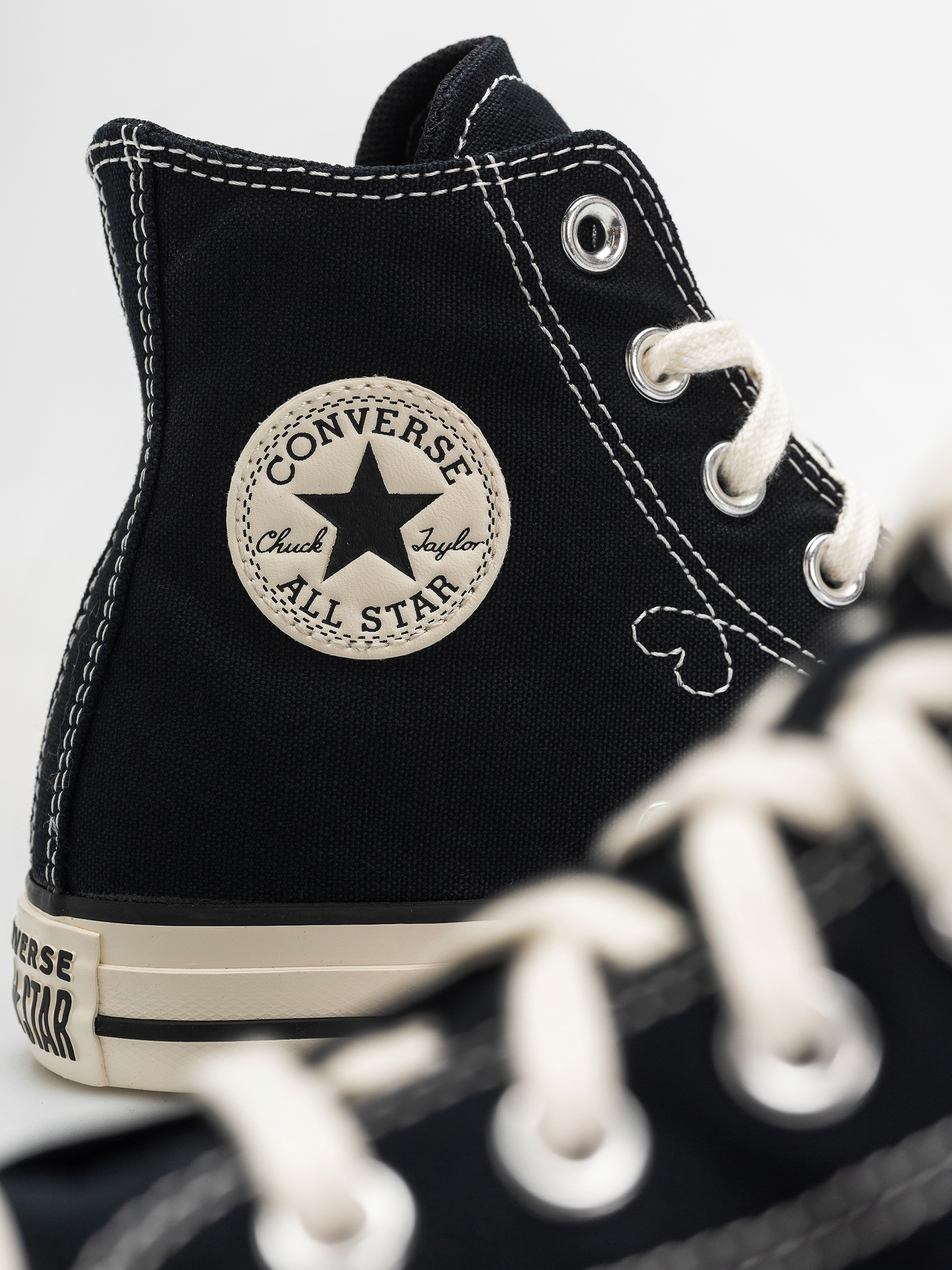 Кецове Converse Chuck Taylor All Star Hi Wmn (black/egret/days ahead)
