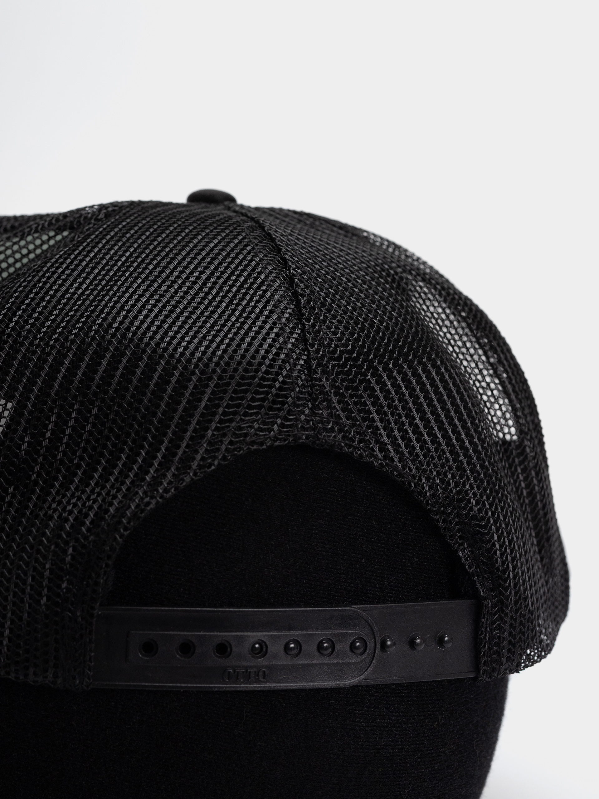 Шапка с козирка Thrasher x Spitfire Thrash & Burn (black/white/black)