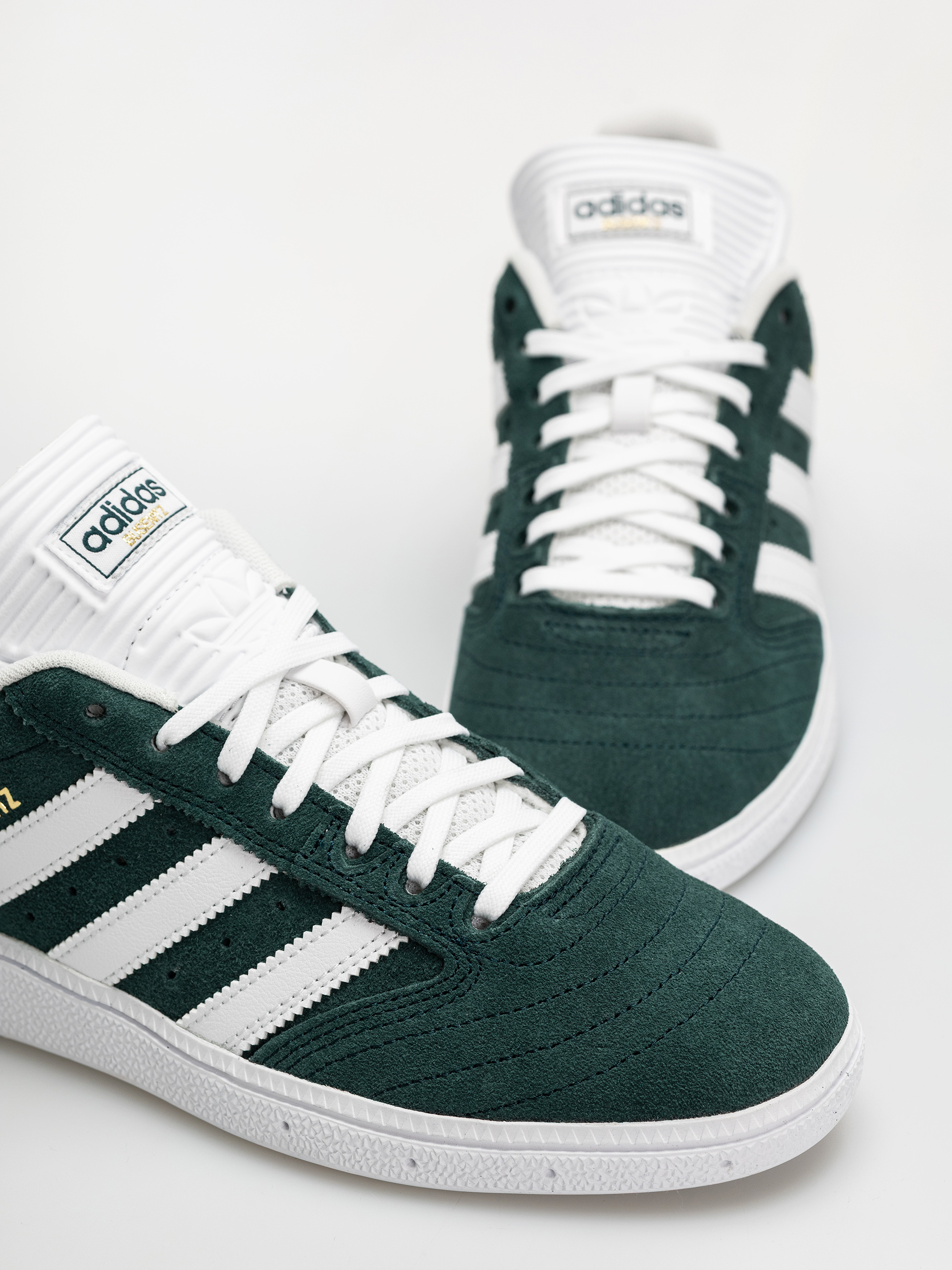 Обувки adidas Busenitz (aurivy/ftwwht/goldmt)