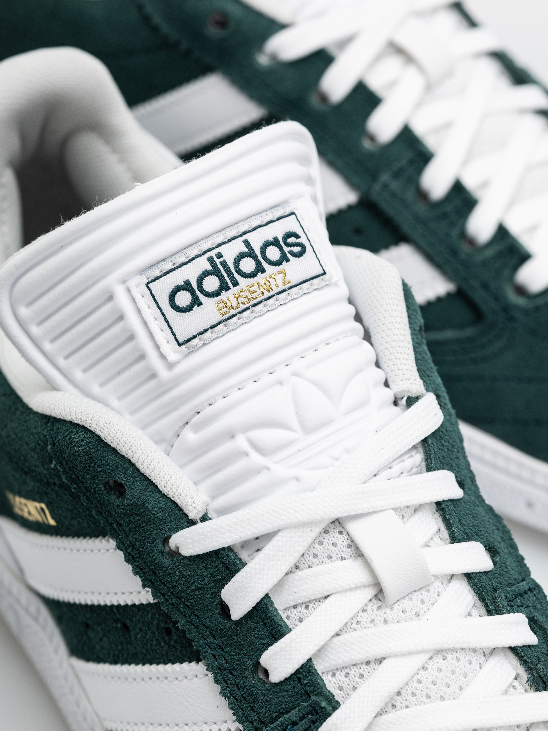 Обувки adidas Busenitz (aurivy/ftwwht/goldmt)