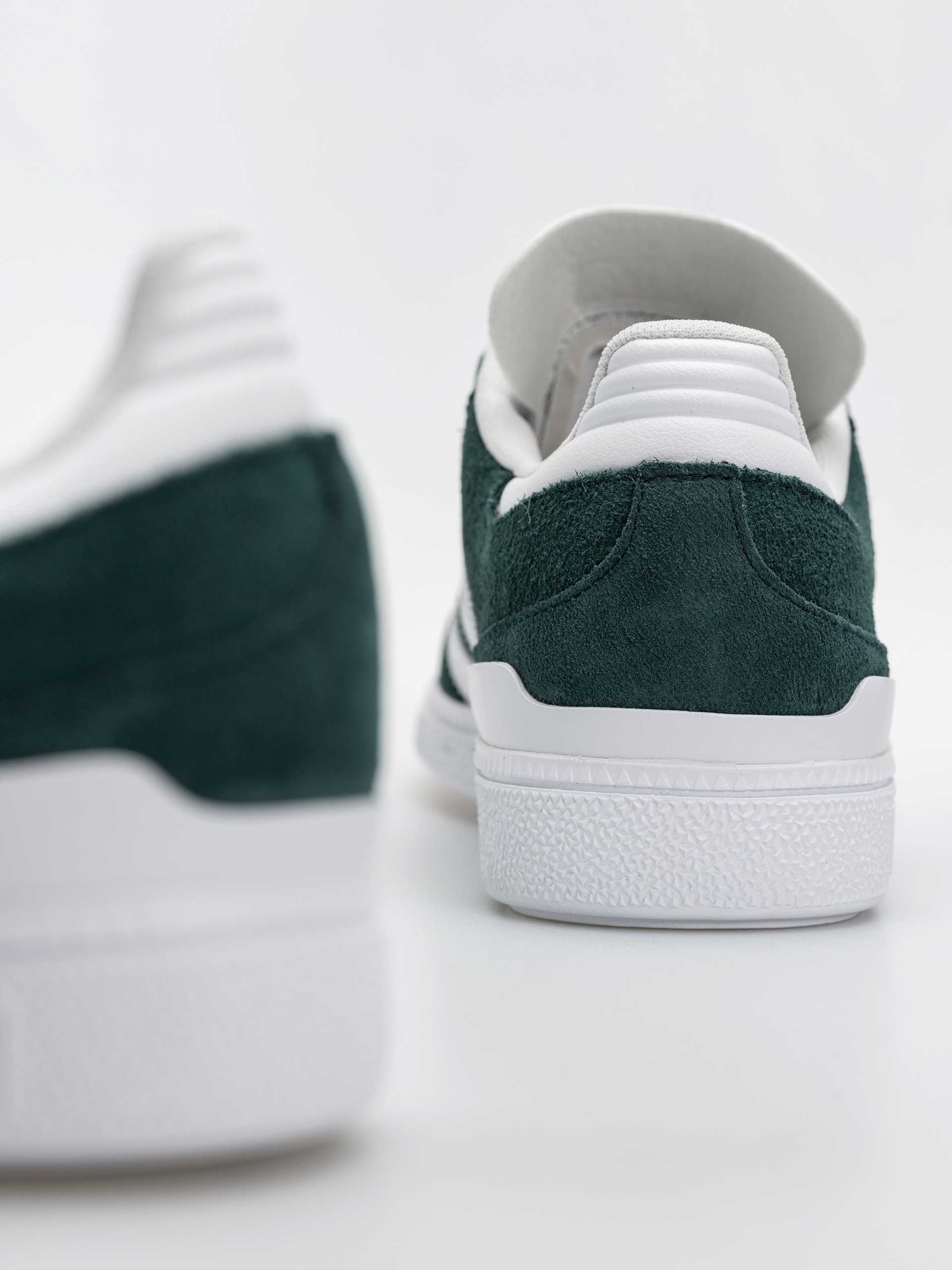 Обувки adidas Busenitz (aurivy/ftwwht/goldmt)