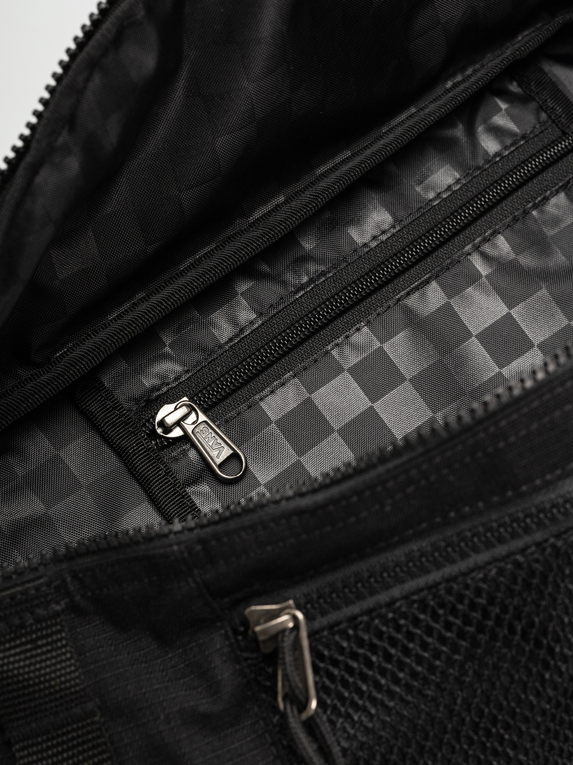 Чанта Vans Ward Cross Body Pack (black/black)