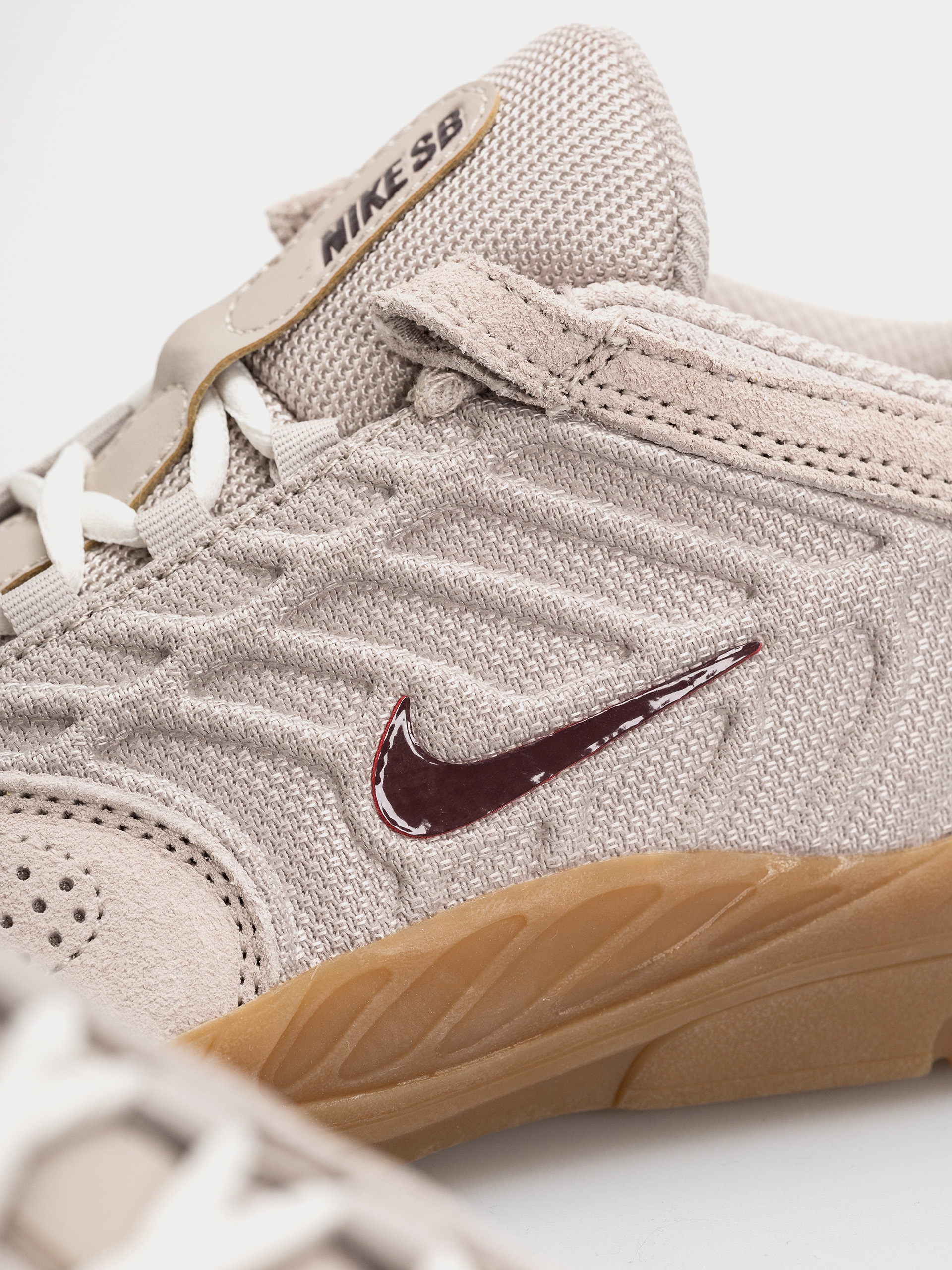 Обувки Nike SB Vertebrae (cream ii/burgundy crush phantom)