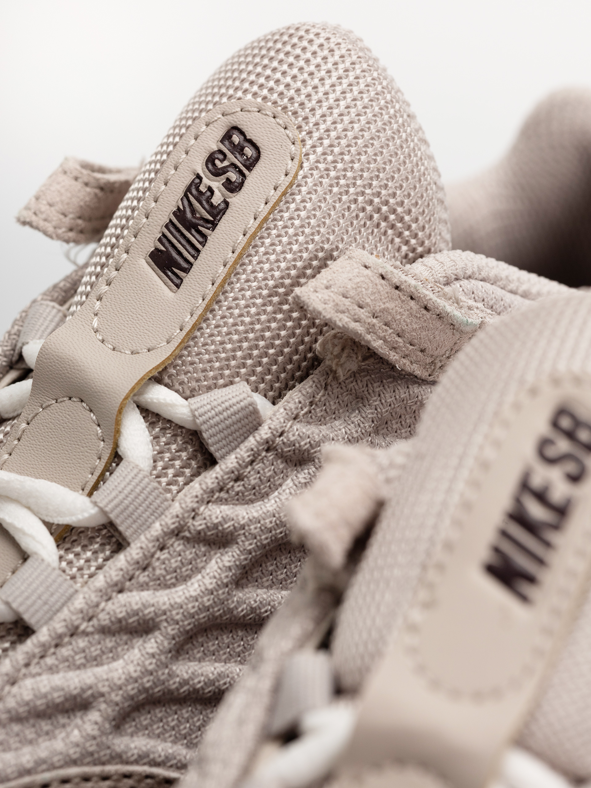 Обувки Nike SB Vertebrae (cream ii/burgundy crush phantom)