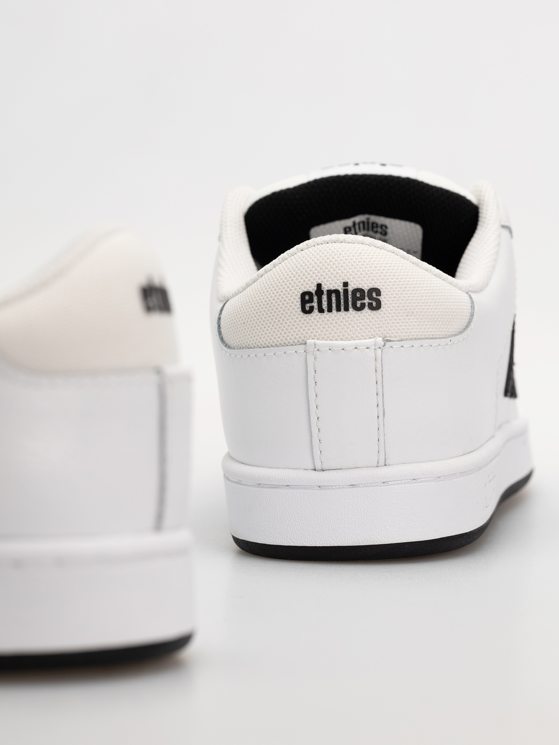 Обувки Etnies Kingpin 2K (white/black)