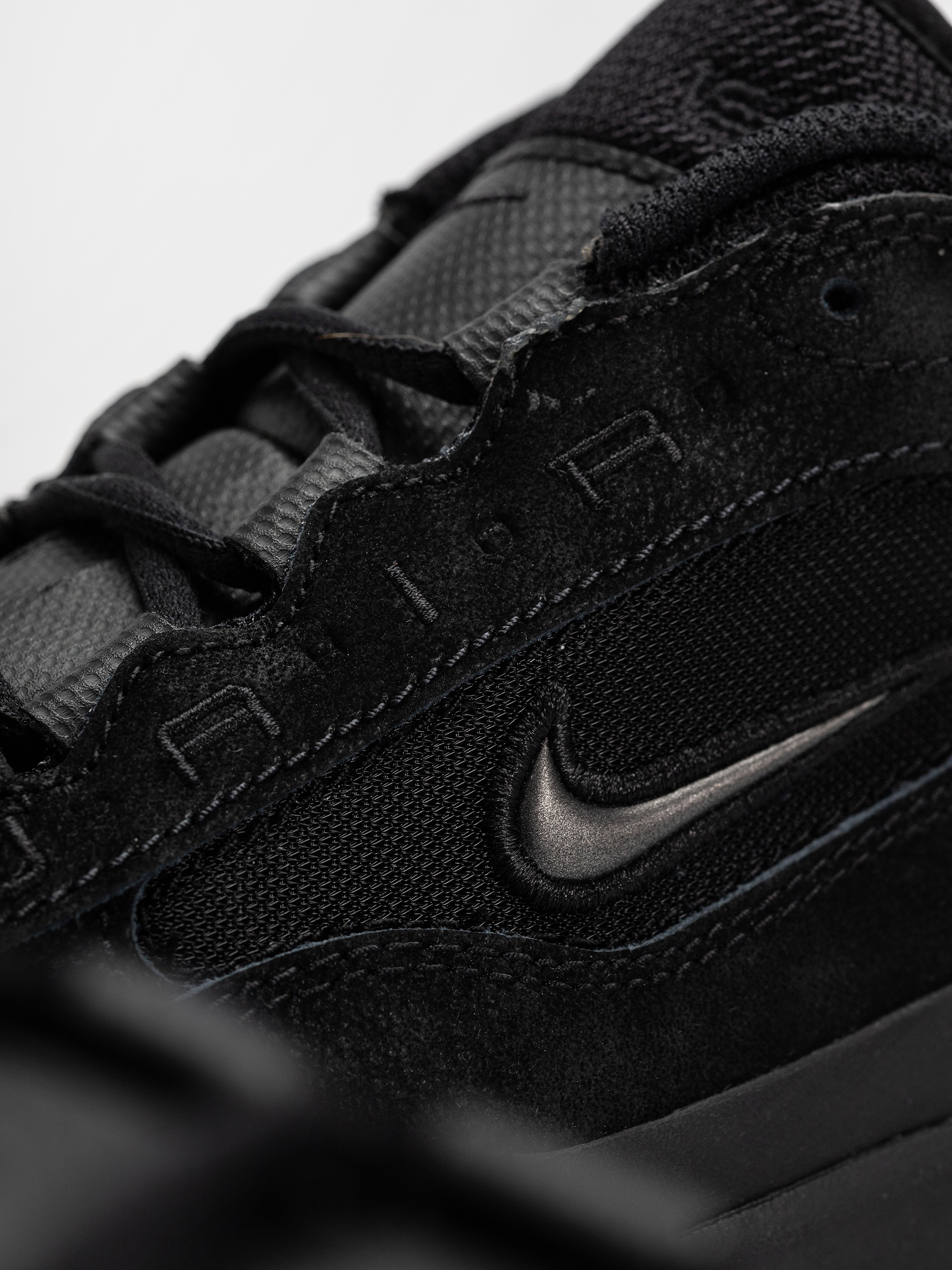 Обувки Nike SB Air Max Ishod (black/black black black)