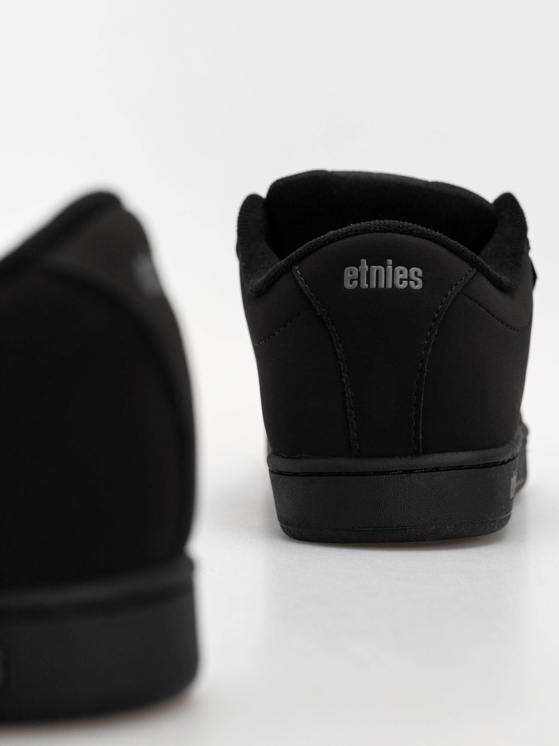 Обувки Etnies Kingpin (black dirty wash)