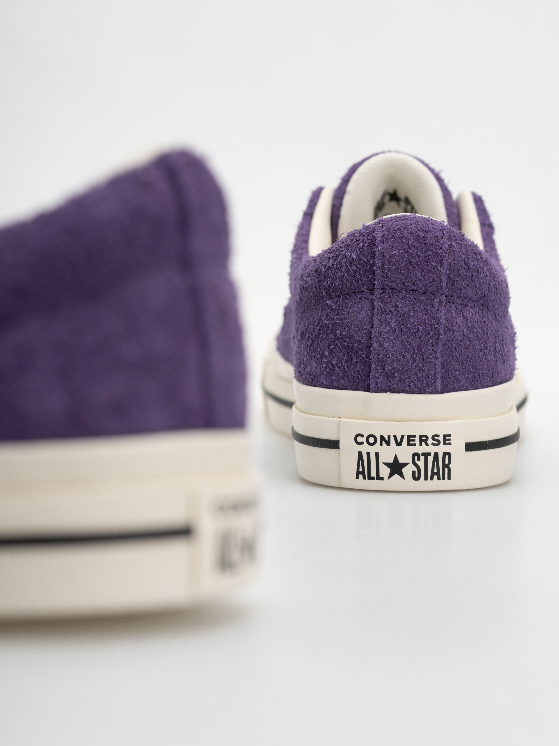 Кецове Converse One Star 95 Ox (blackberry jam/black)