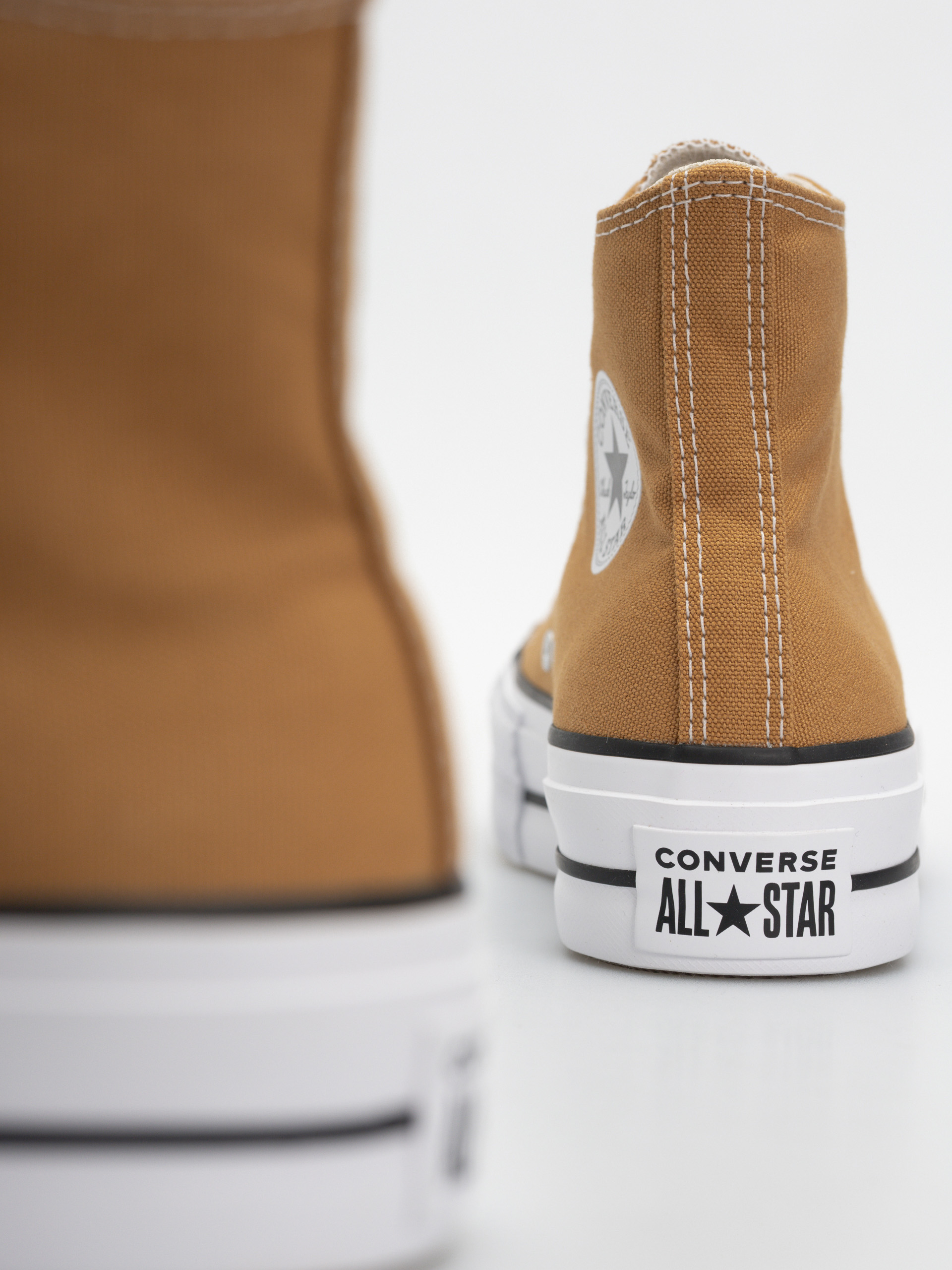 Кецове Converse Chuck Taylor All Star Lift Hi Wmn (honey stick/white/black)