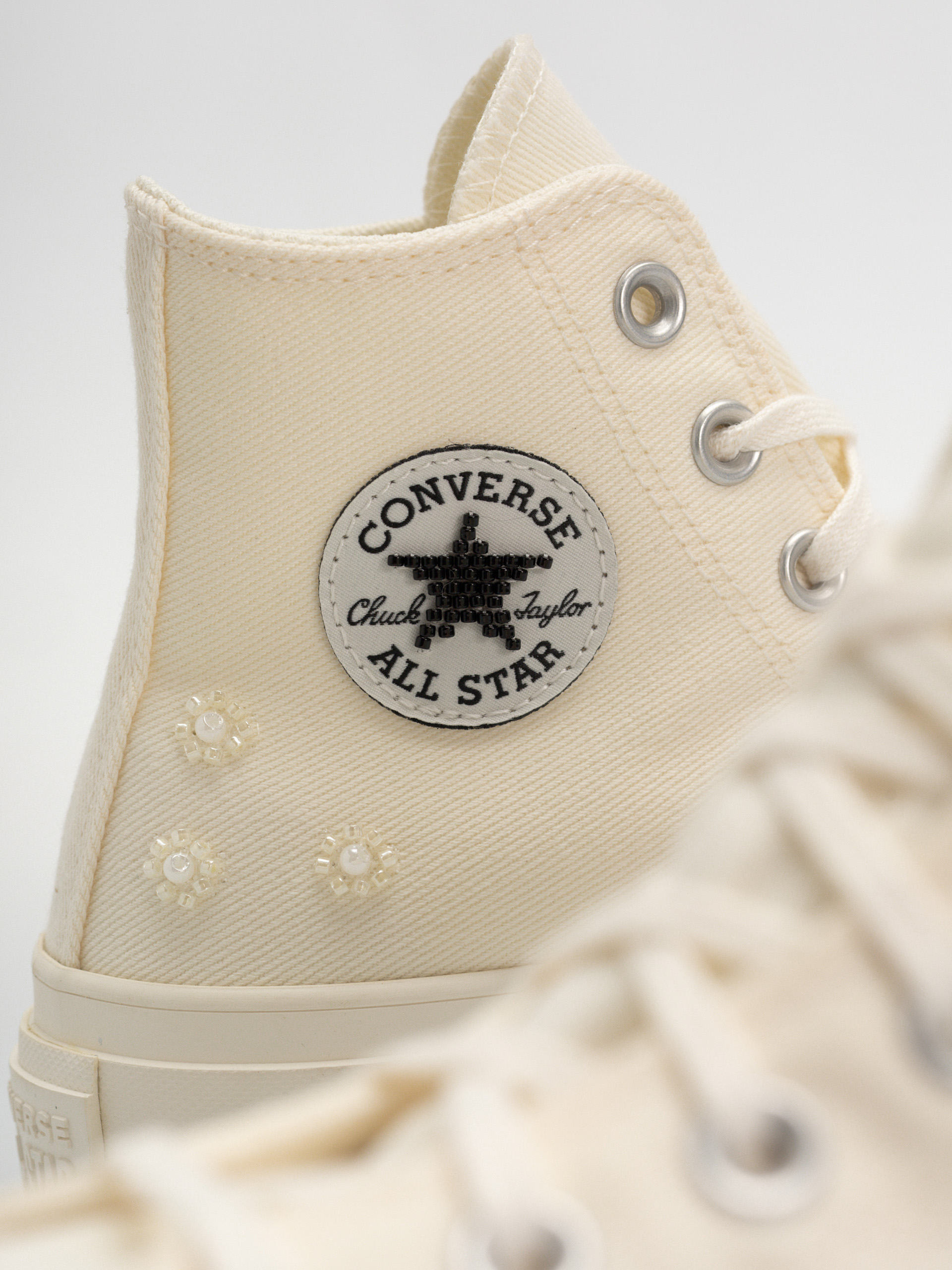 Кецове Converse Chuck Taylor All Star Lift Hi Wmn (egret/egret/black)