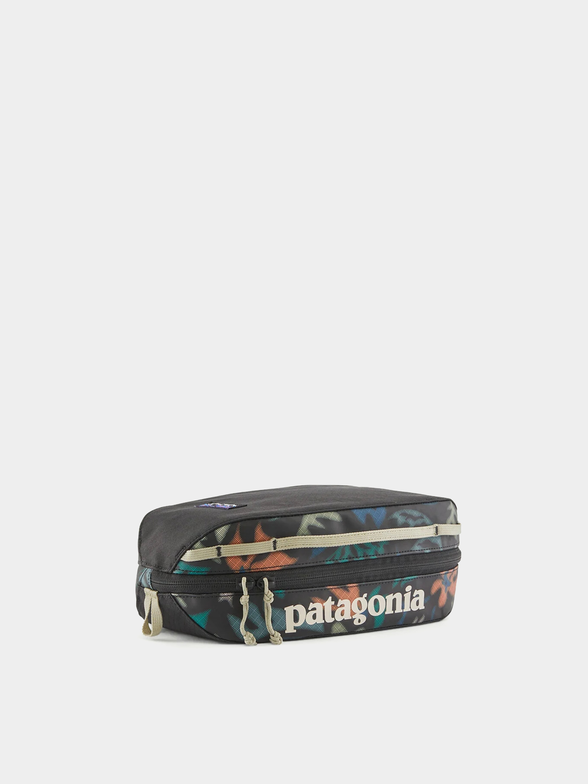 Козметична чантичка Patagonia Black Hole Cube 3L (kaleido/black)
