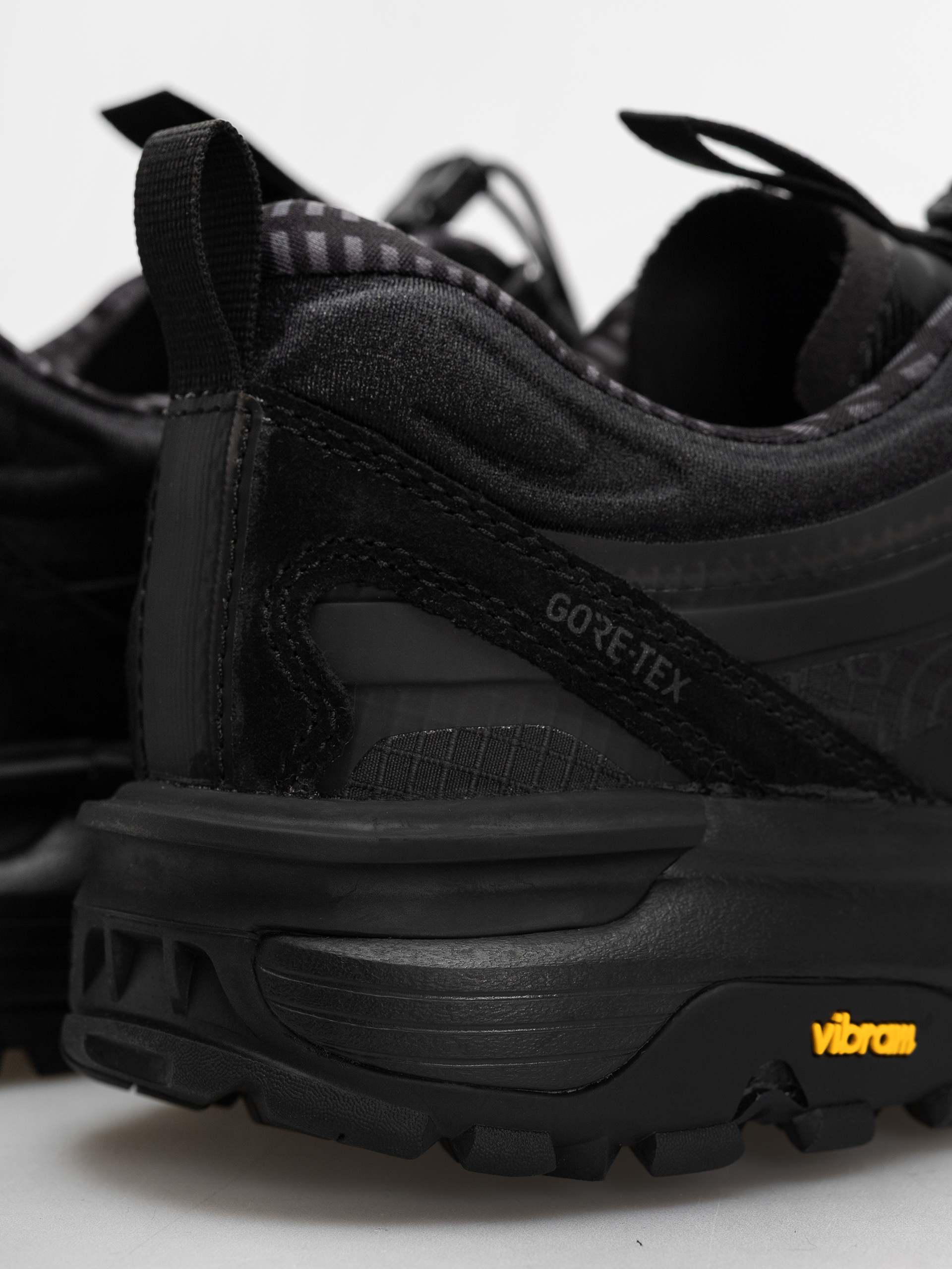 Зимни обувки Vans Crosspath Xc Gore Tex Mte (blackout)