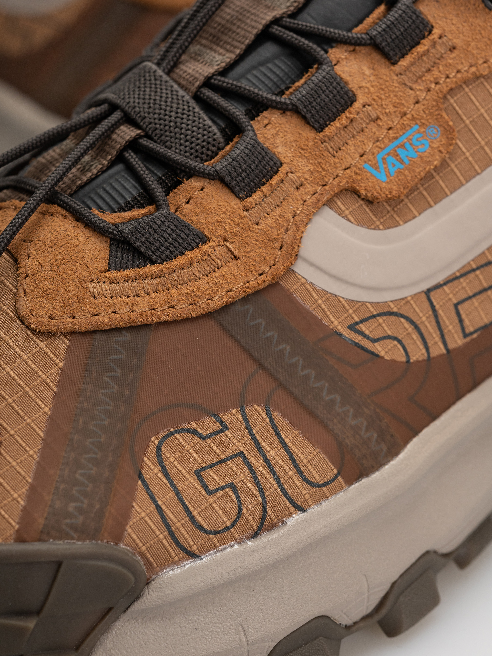 Зимни обувки Vans Crosspath Xc Gore Tex (chipmunk/mushro)