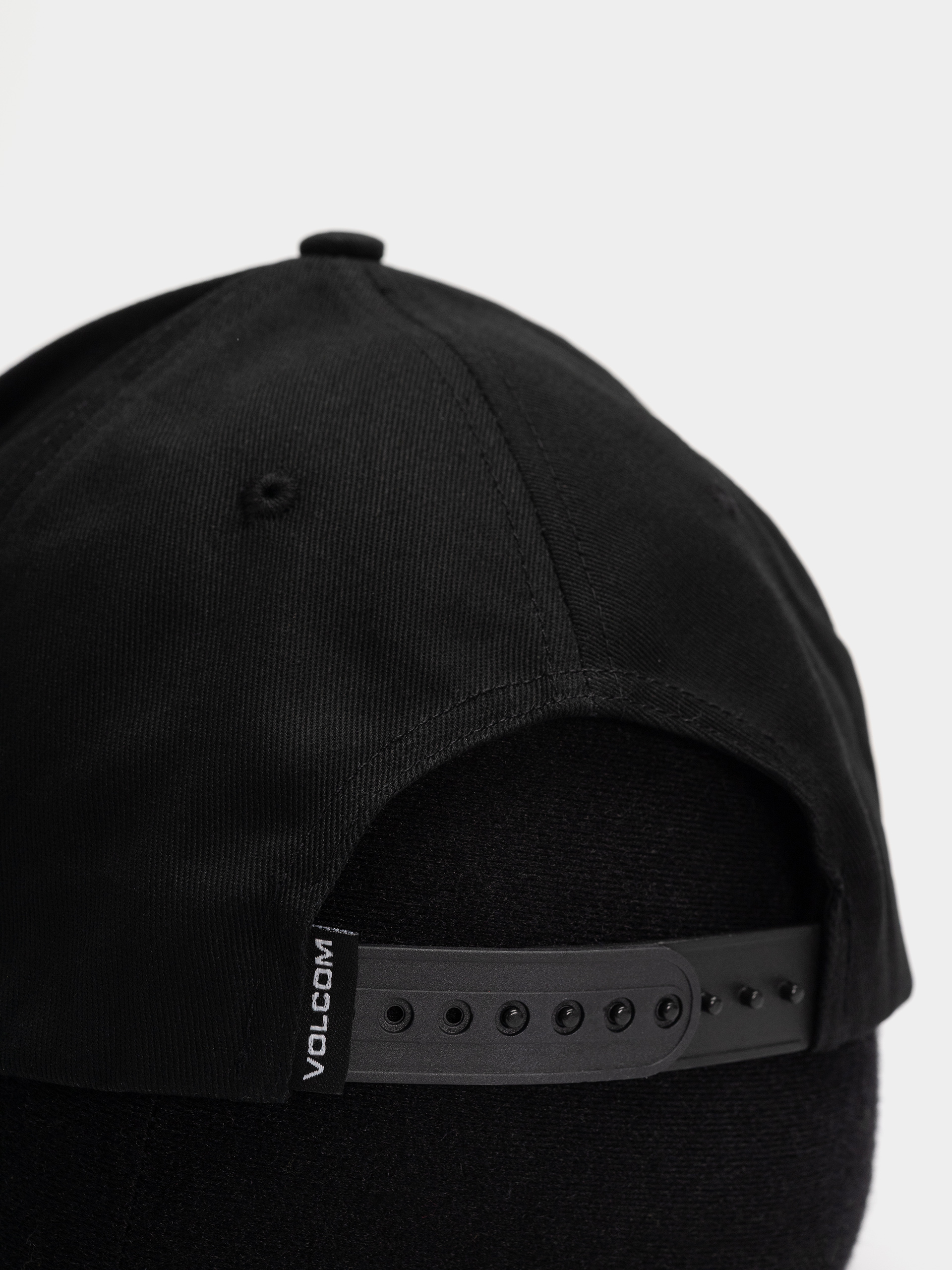 Шапка с козирка Volcom Embossed Stone Adj (black)