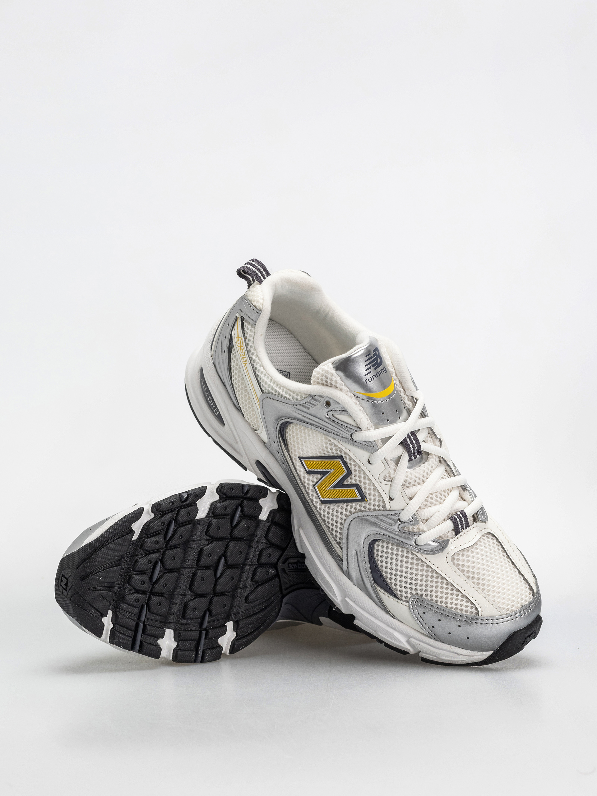 Обувки New Balance 530 (silver metallic/sea salt/apollo gold)
