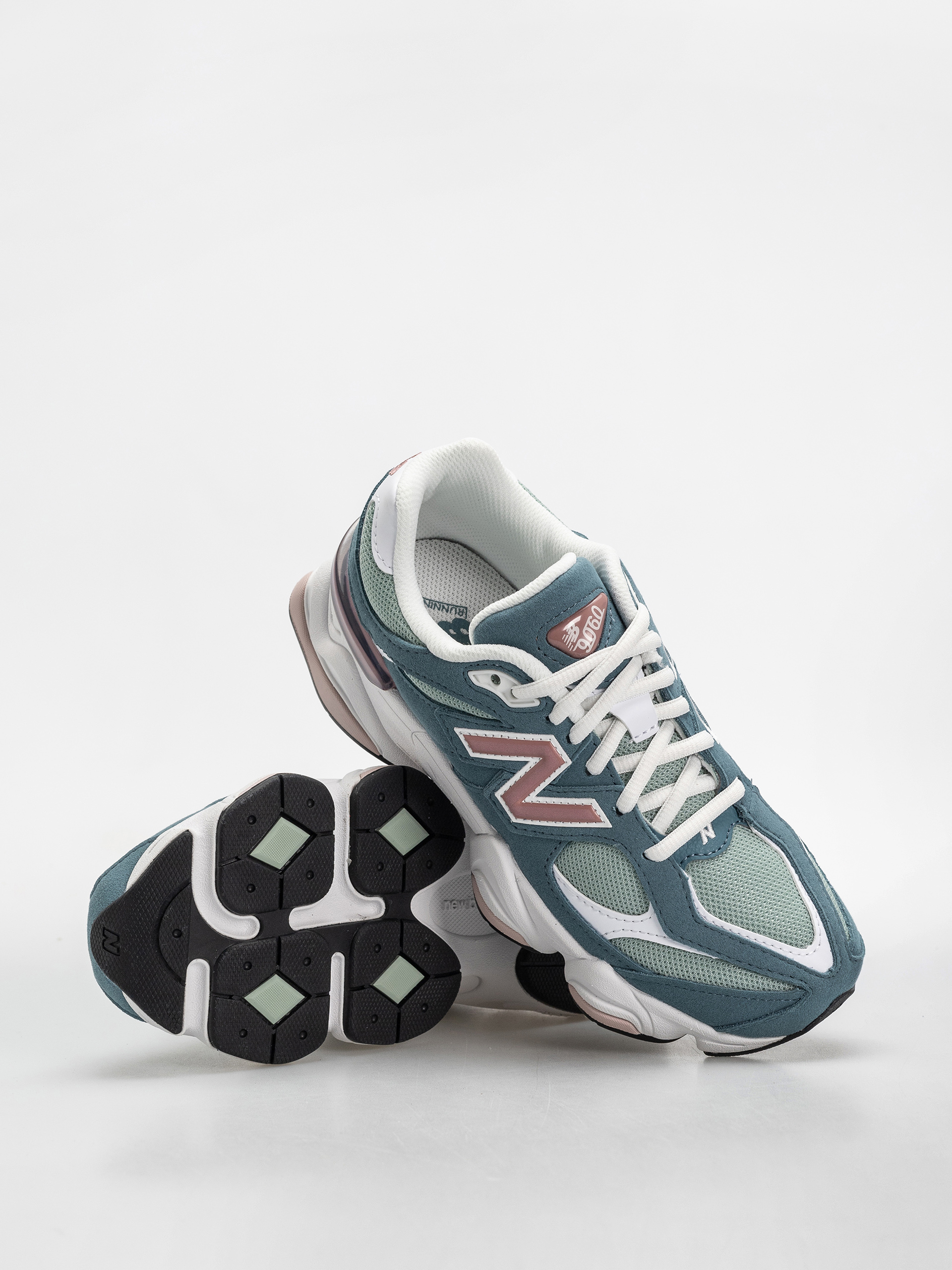 Обувки New Balance 9060 JR (salt water/rosewood)
