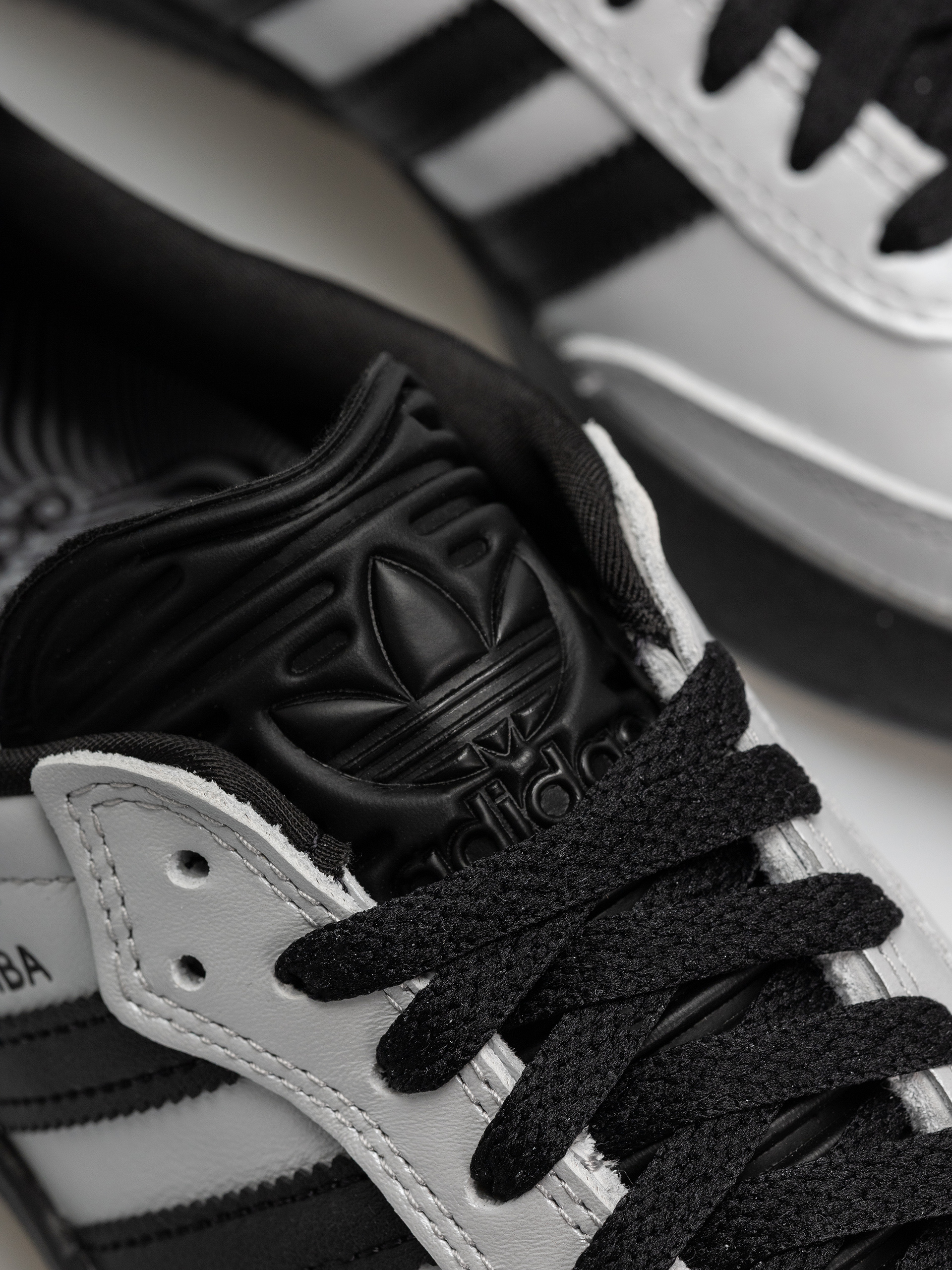 Обувки adidas Puig Samba (silvmt/cblack/cblack)