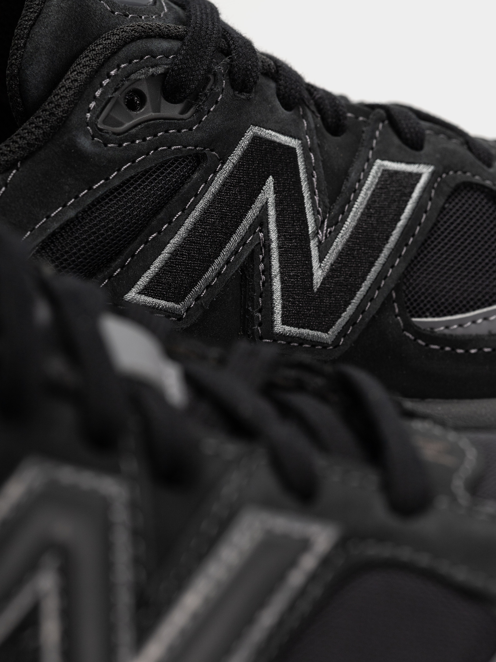 Обувки New Balance 9060 (black/castlerock)
