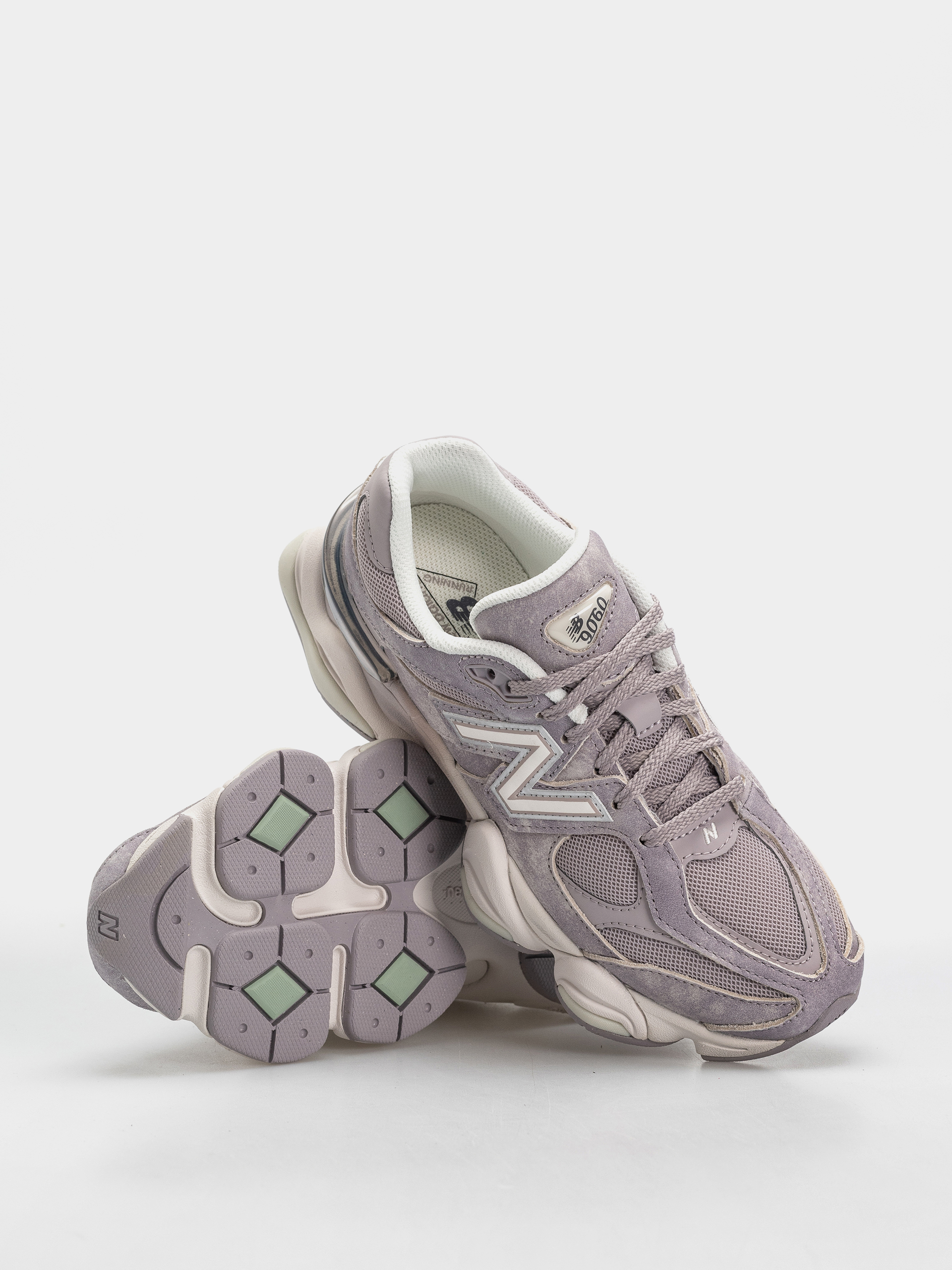 Обувки New Balance 9060 (truffle salt/sea salt)