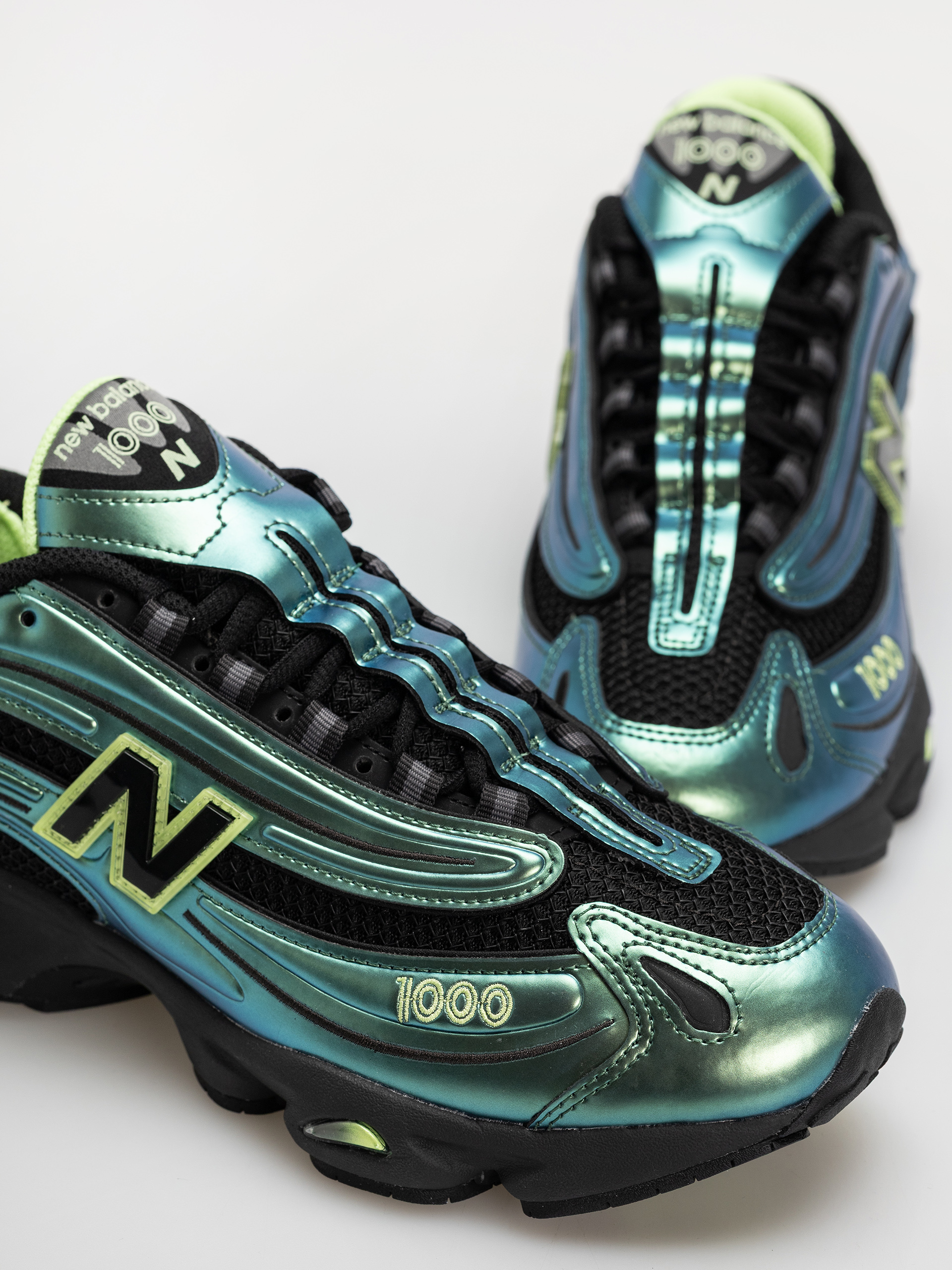 Обувки New Balance 1000 (faded black/afterglow)