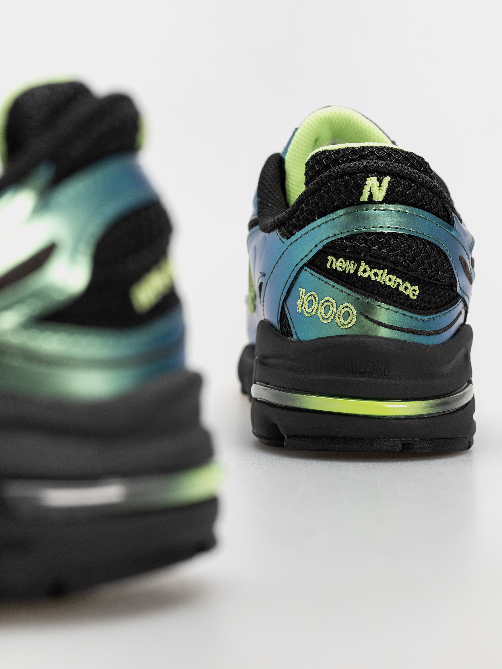 Обувки New Balance 1000 (faded black/afterglow)