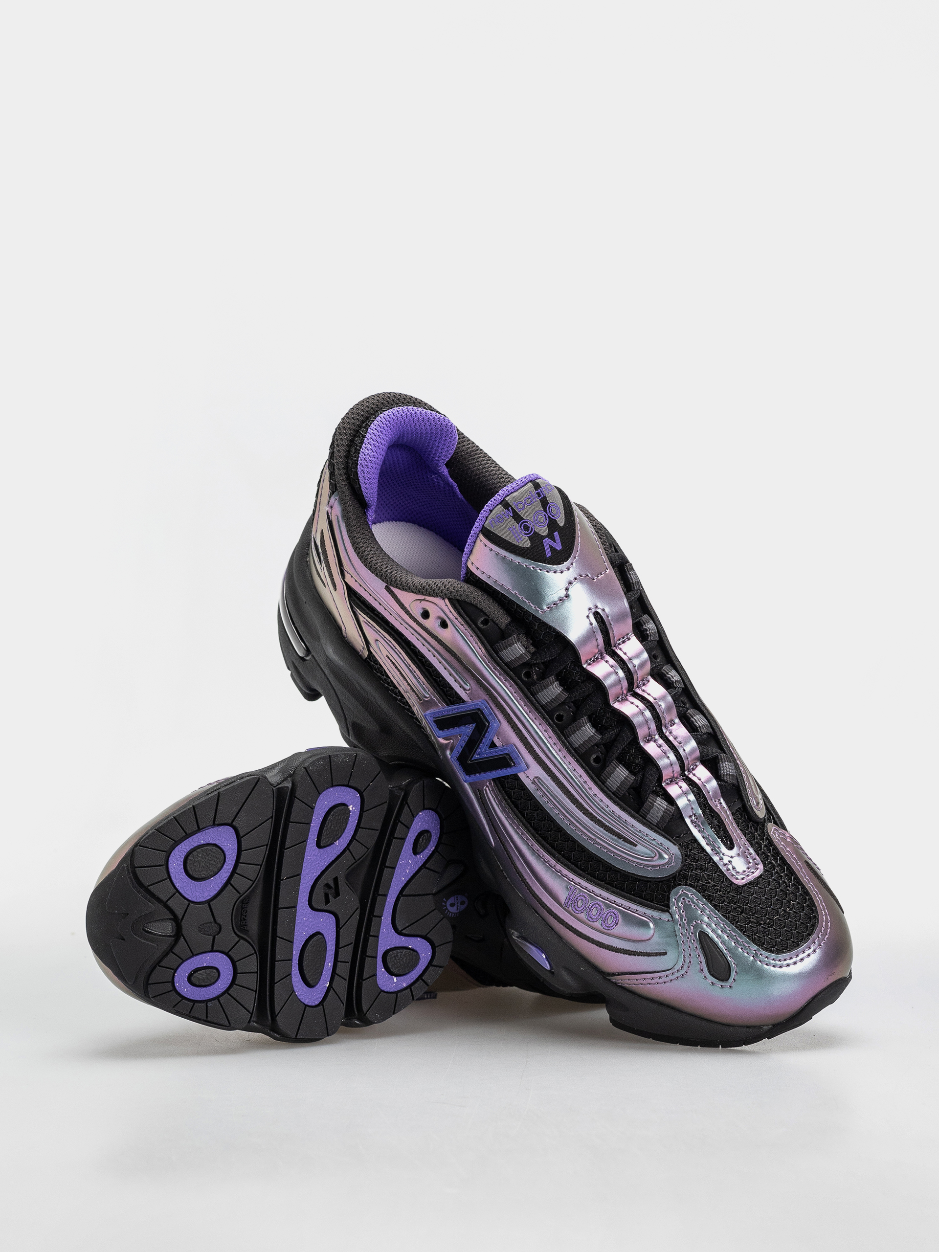 Обувки New Balance 1000 (faded black/electric indigo)