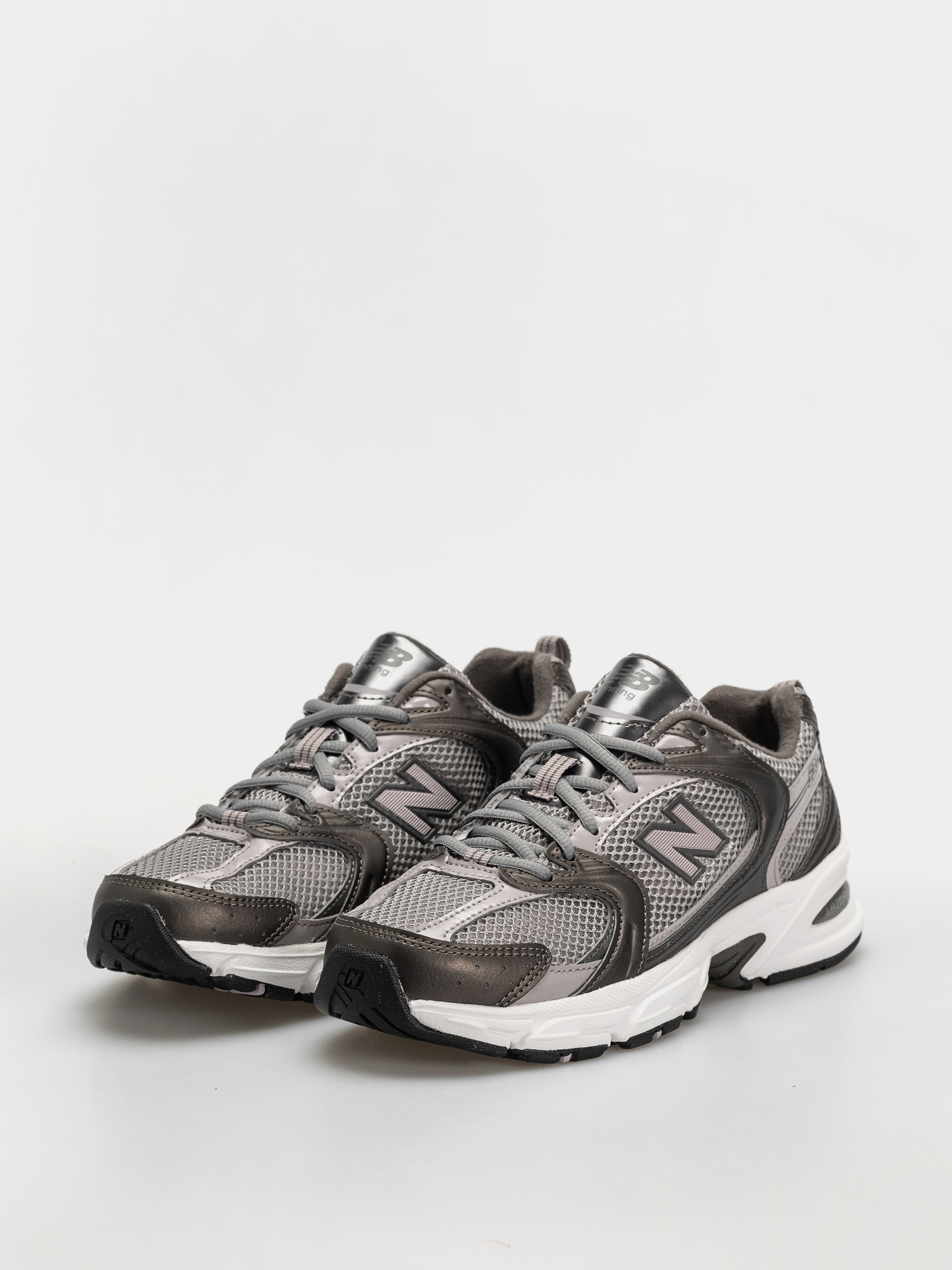 Обувки New Balance 530 (black metallic/truffle salt)