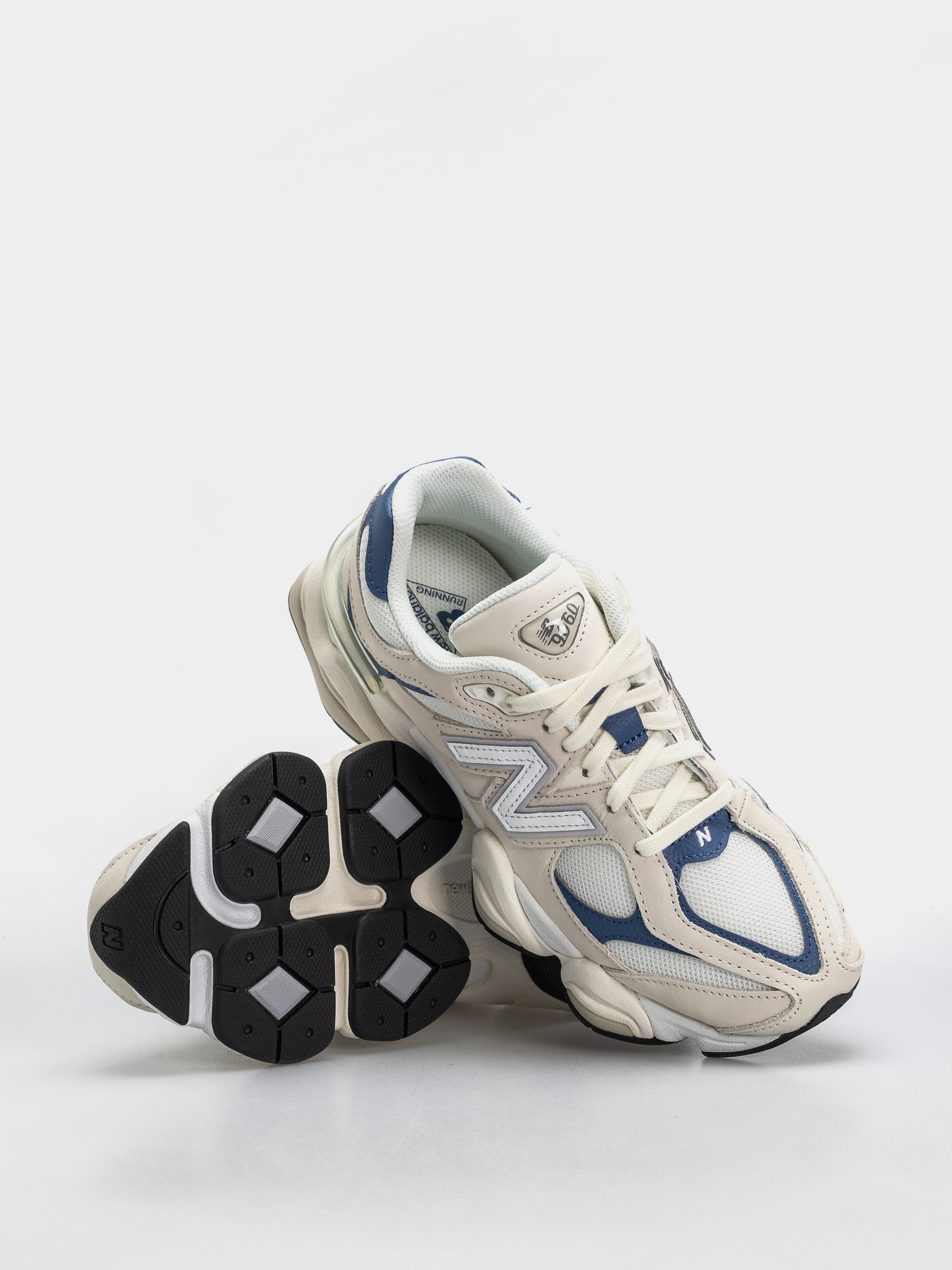 Обувки New Balance 9060 (sea salt/magic blue)
