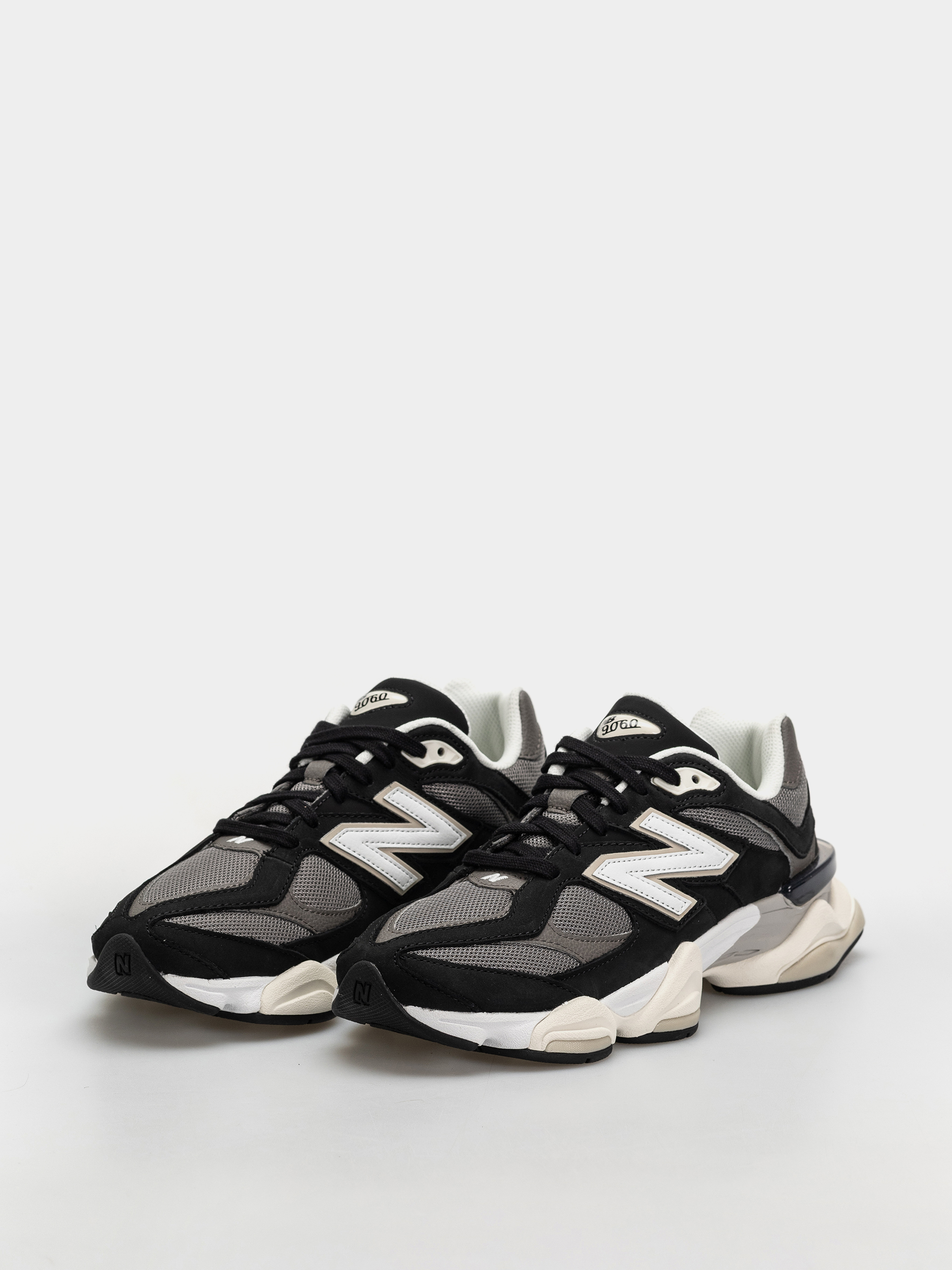 Обувки New Balance 9060 (black/tornado)
