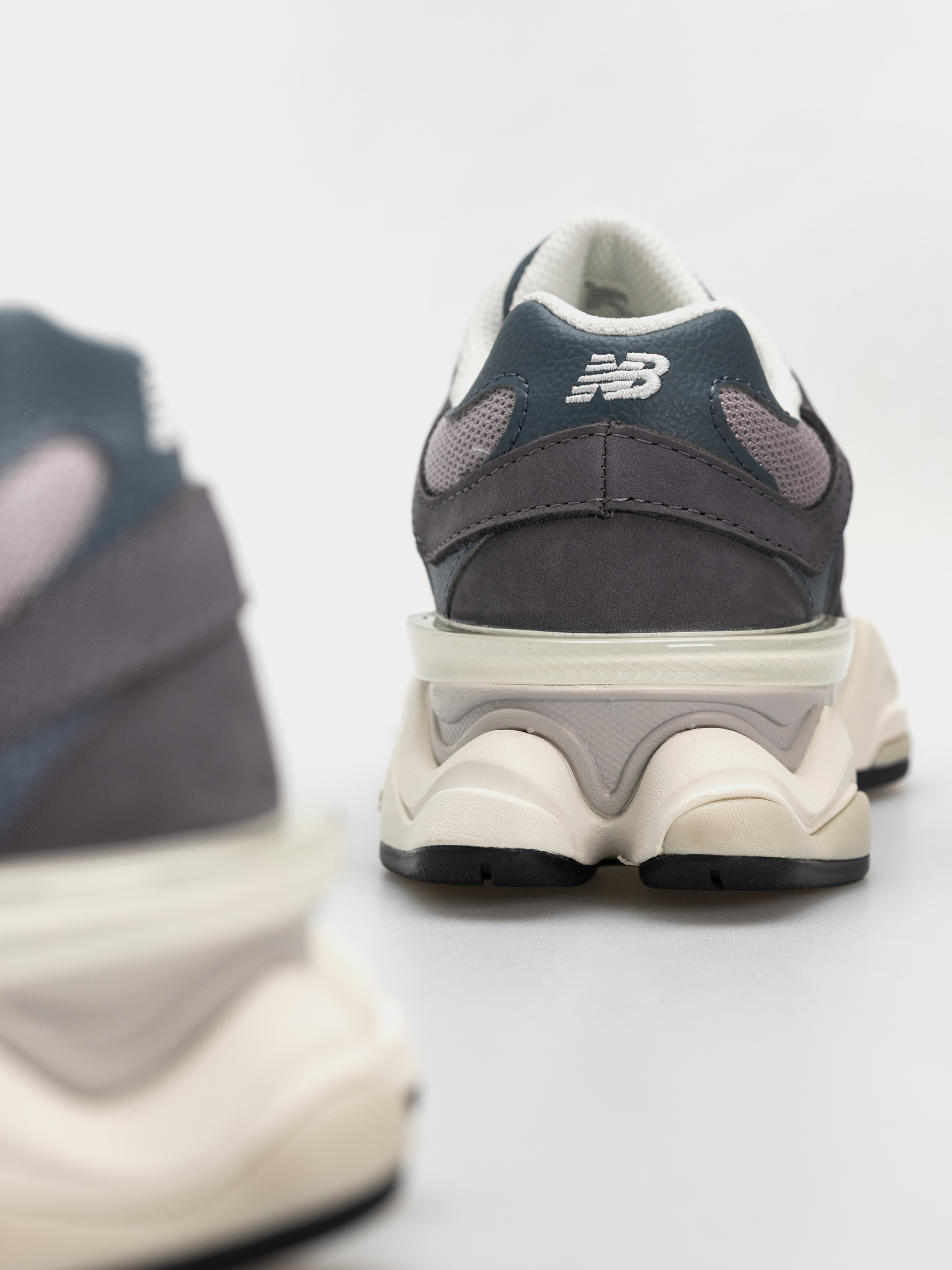 Обувки New Balance 9060 (neptune grey/shadow blue)