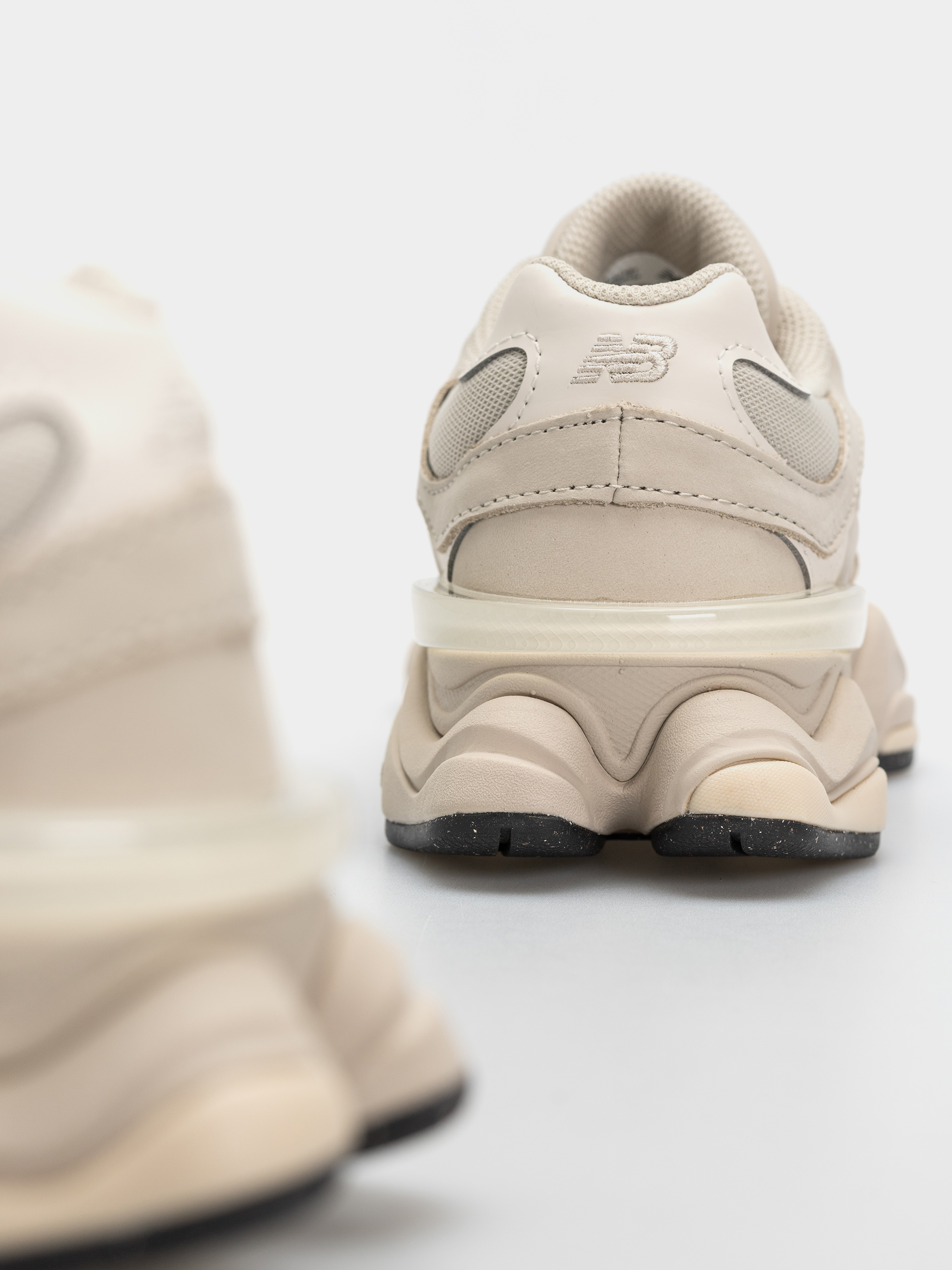 Обувки New Balance 9060 (shipyard/linen)