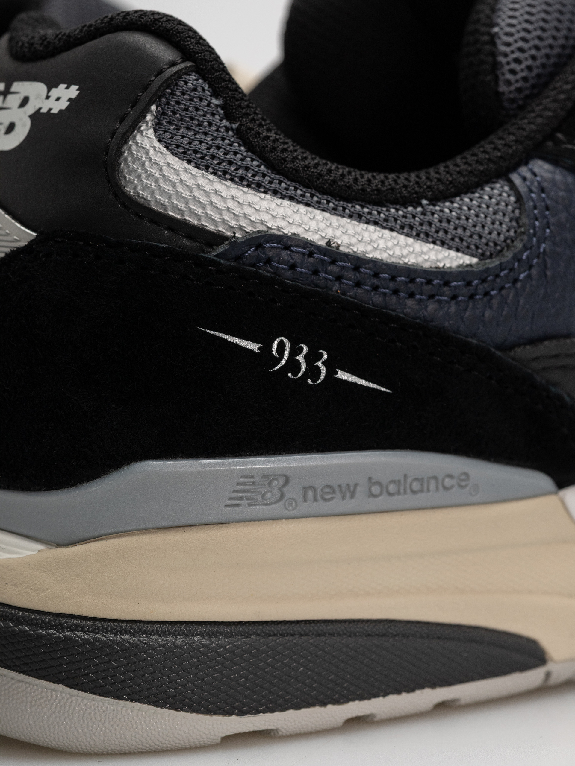 Обувки New Balance 933 (6023 black/eclipse)