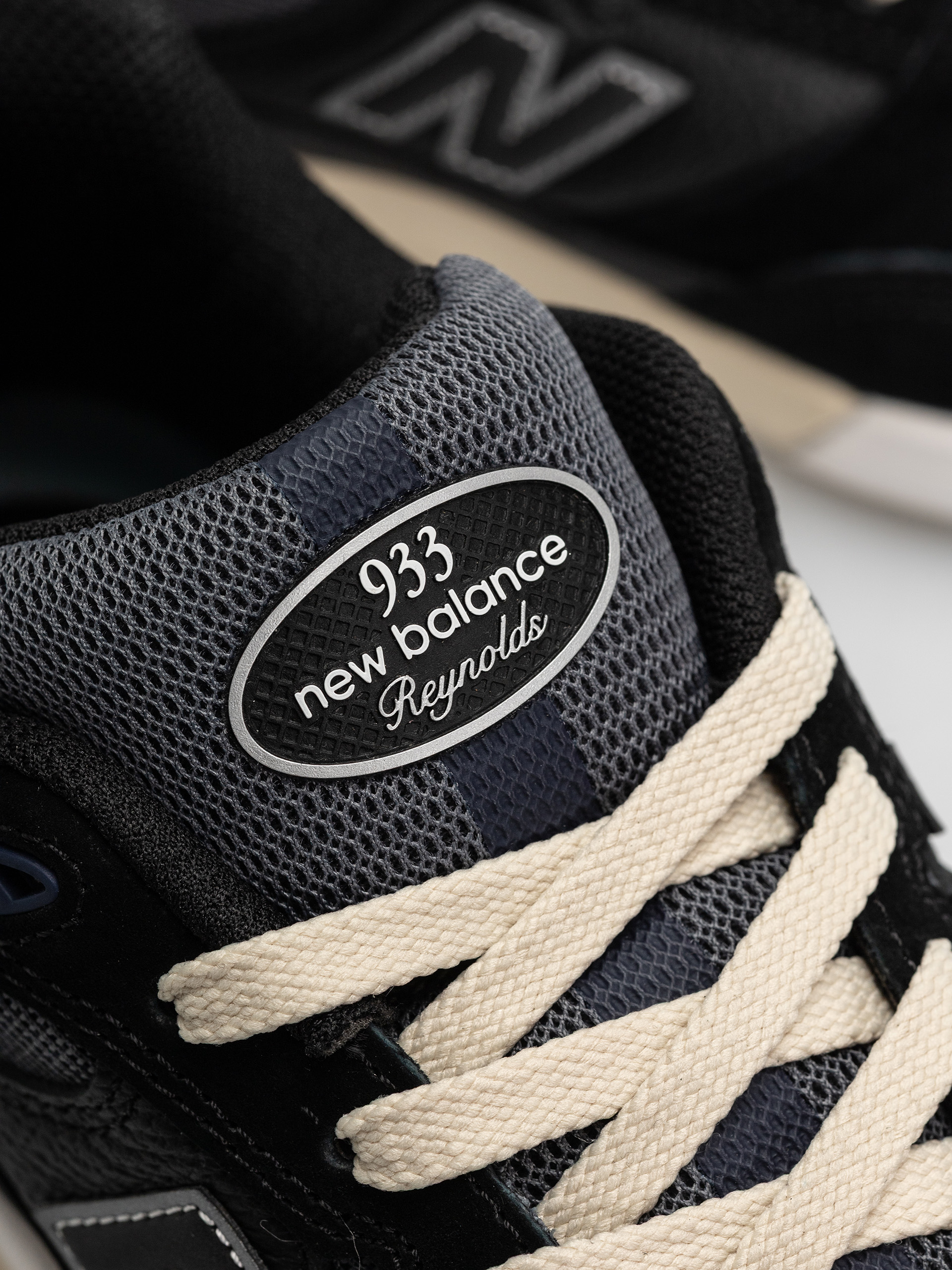 Обувки New Balance 933 (6023 black/eclipse)