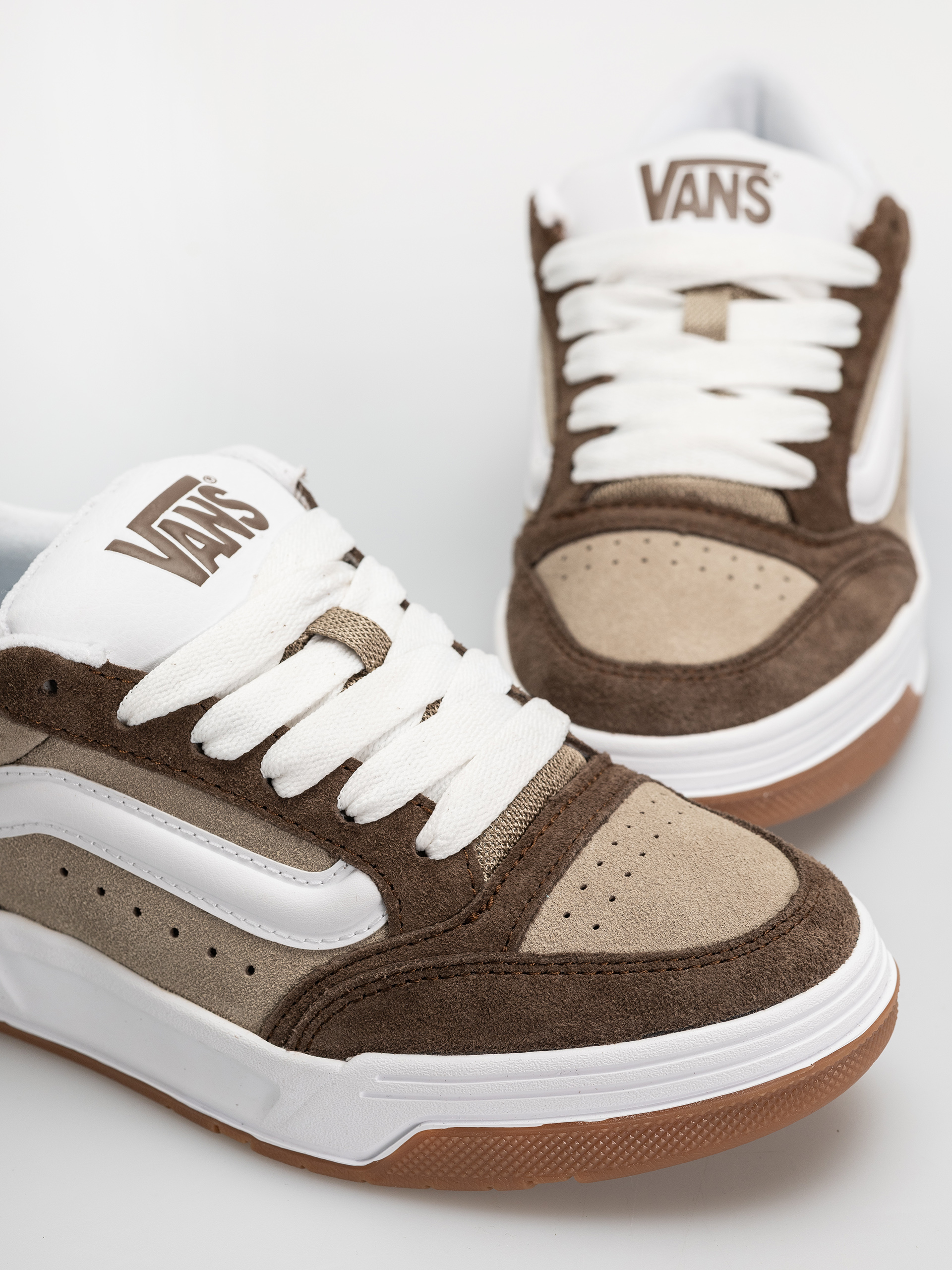 Обувки Vans Hylane (suede vintage cocoa)