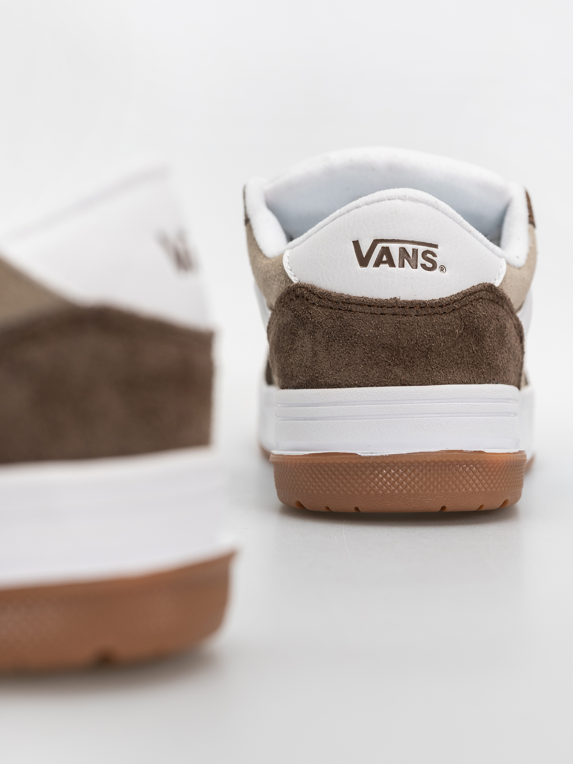 Обувки Vans Hylane (suede vintage cocoa)