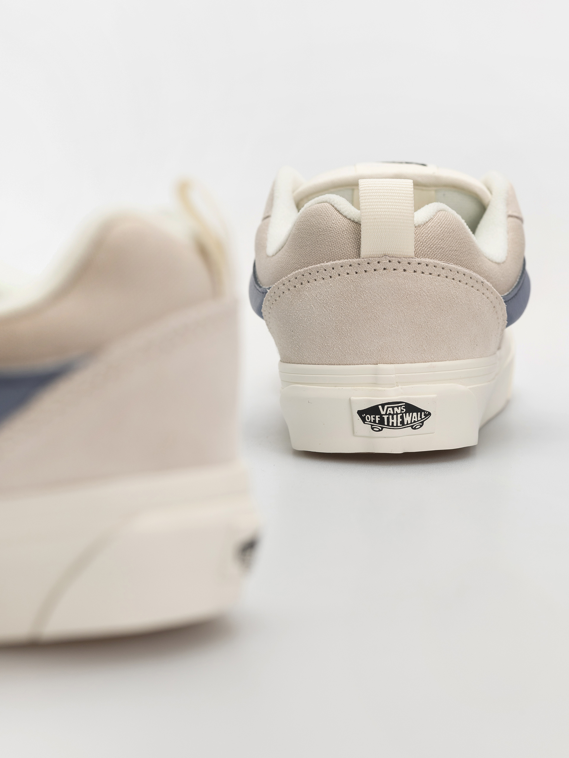Обувки Vans Knu Skool (taupe)