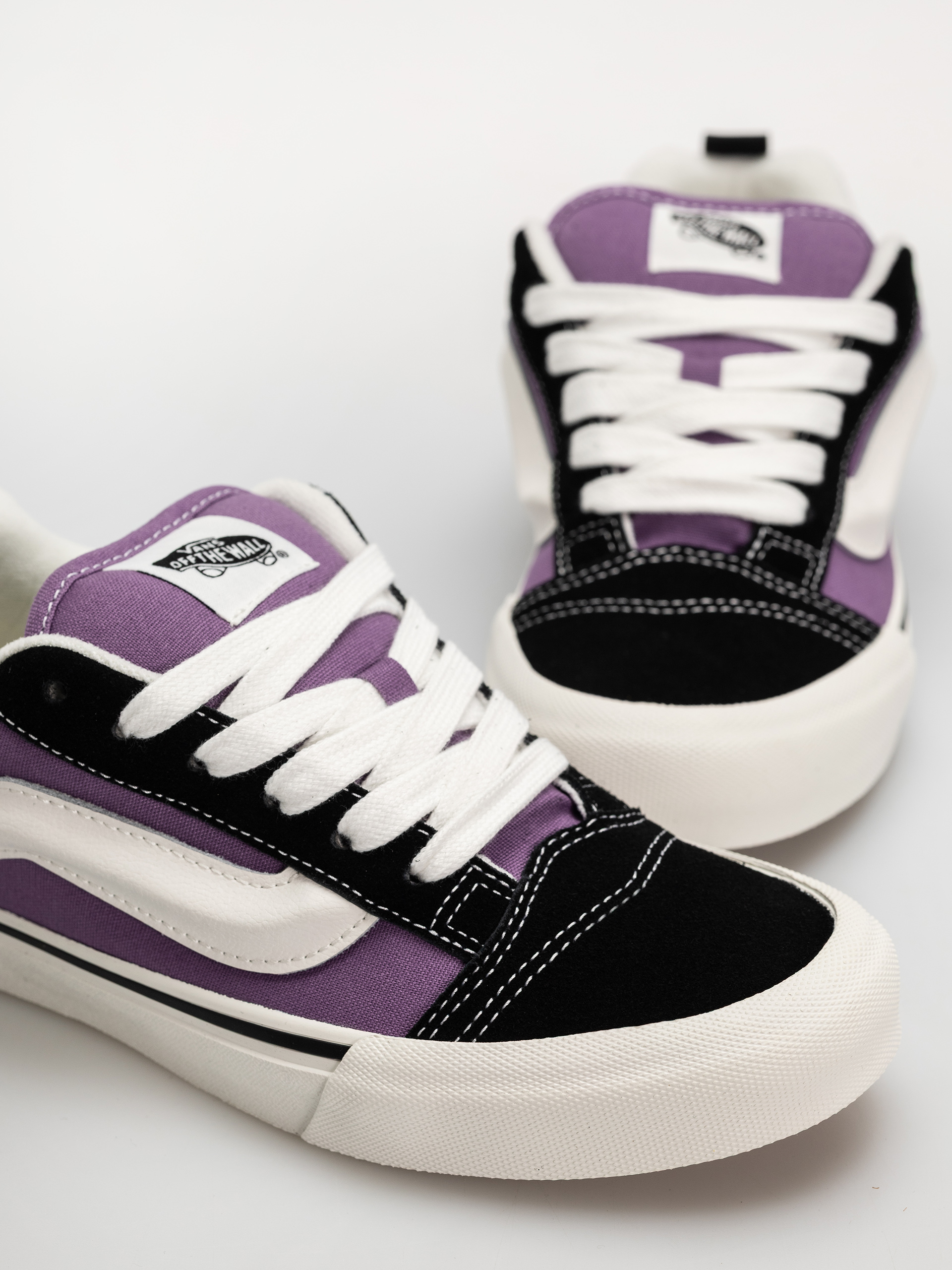Обувки Vans Knu Skool (purple/black)
