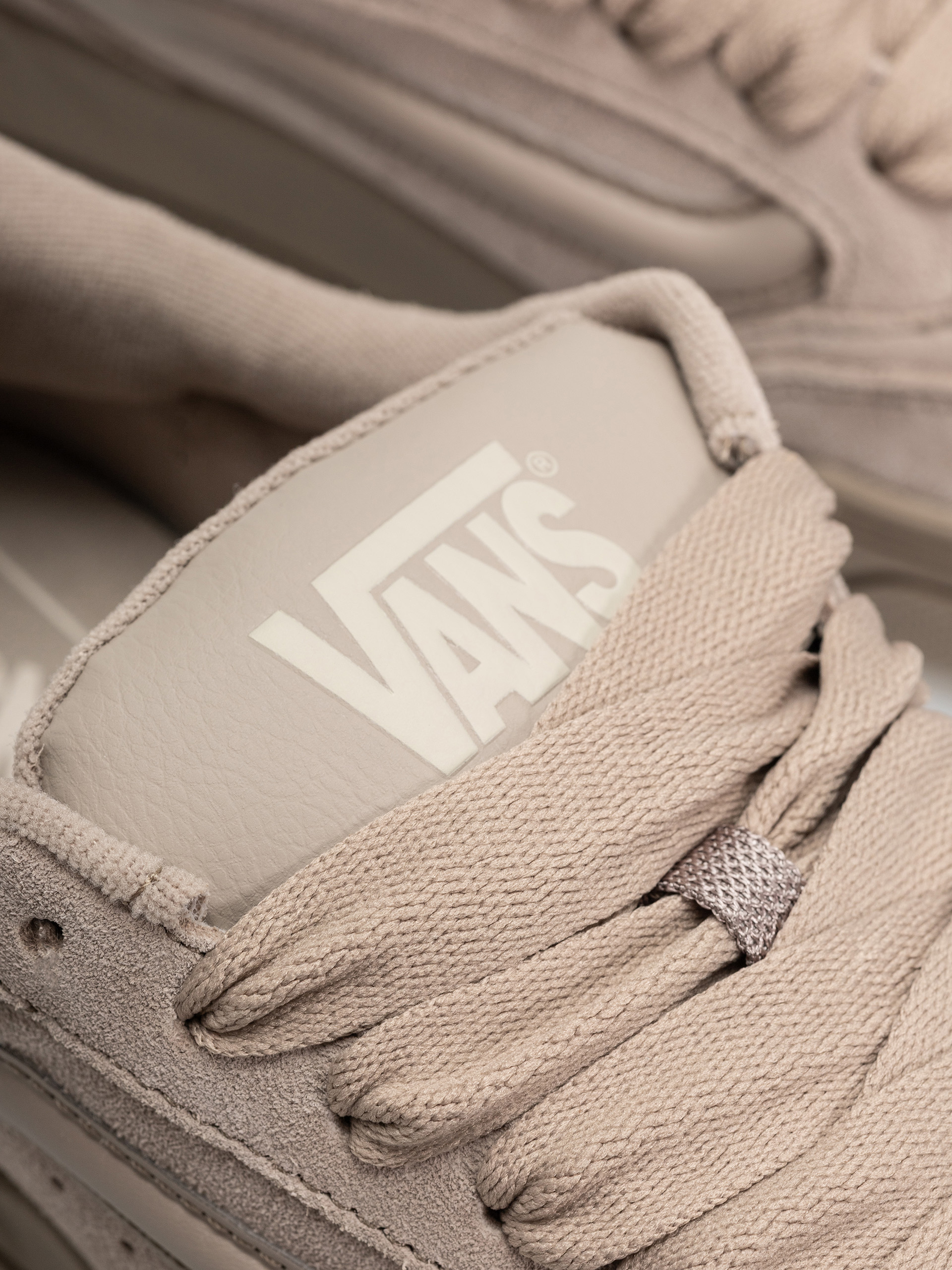 Обувки Vans Hylane (mushroom)
