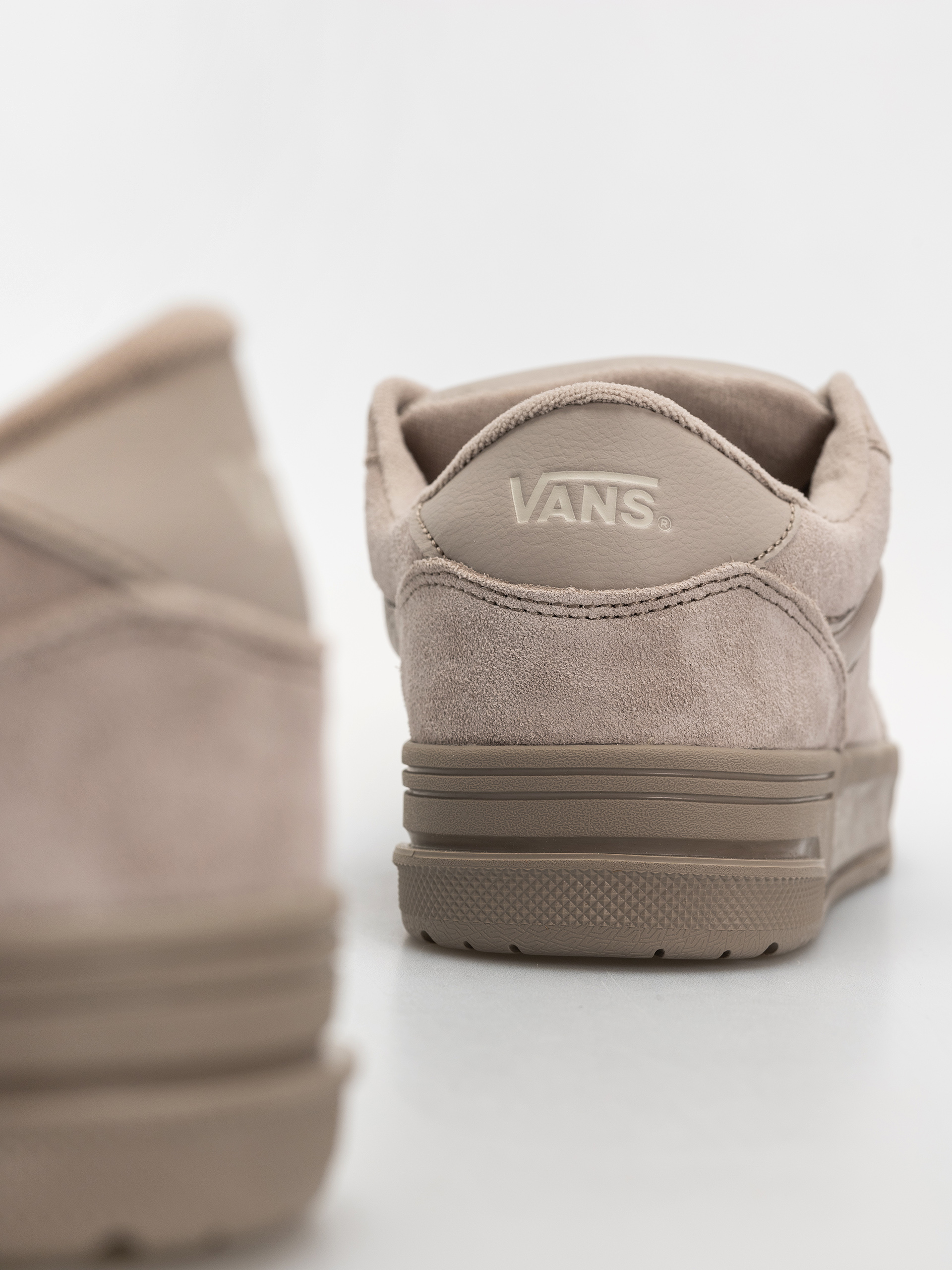 Обувки Vans Hylane (mushroom)
