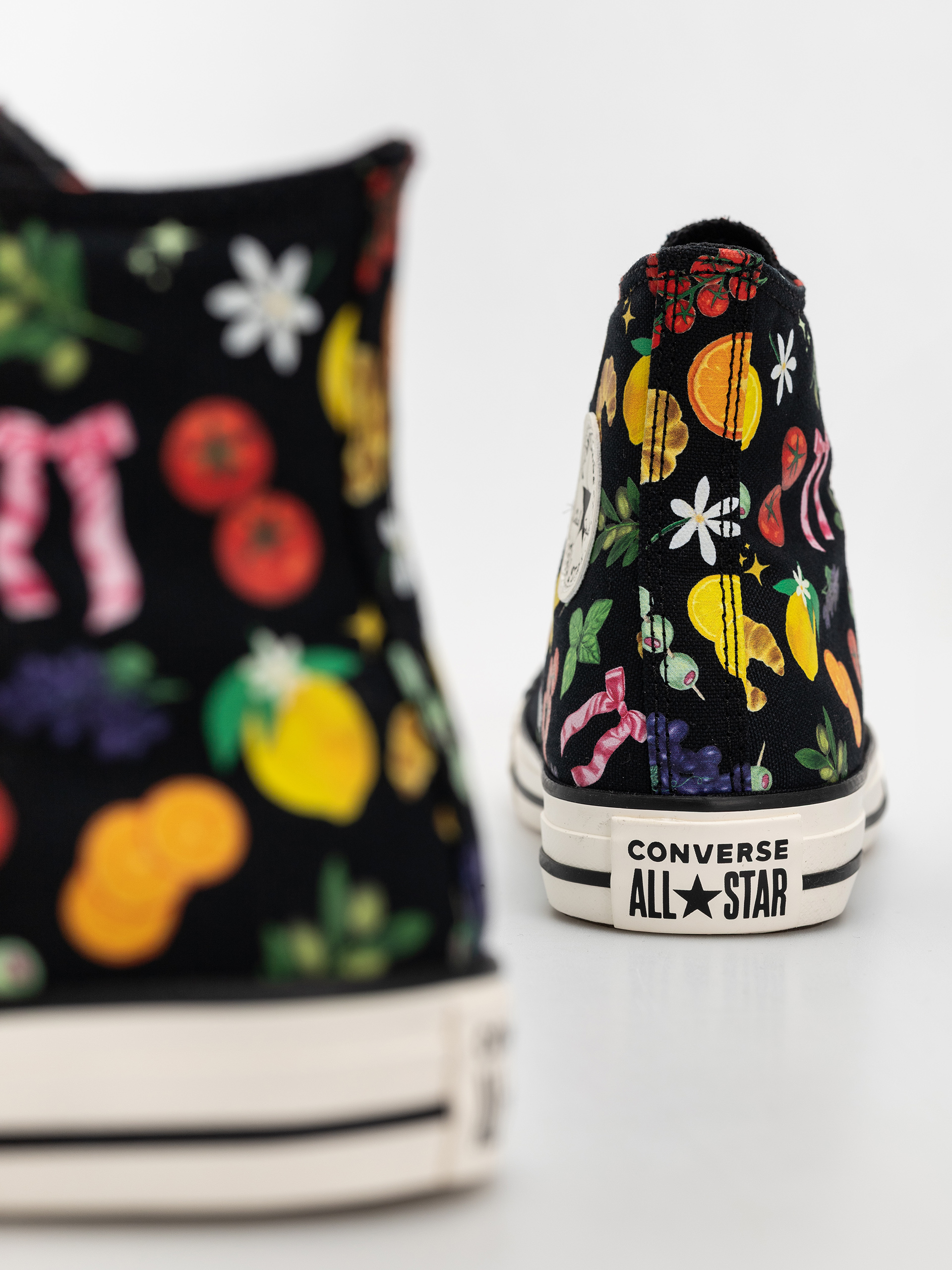 Кецове Converse Chuck Taylor All Star Hi (black/yellow/egret)