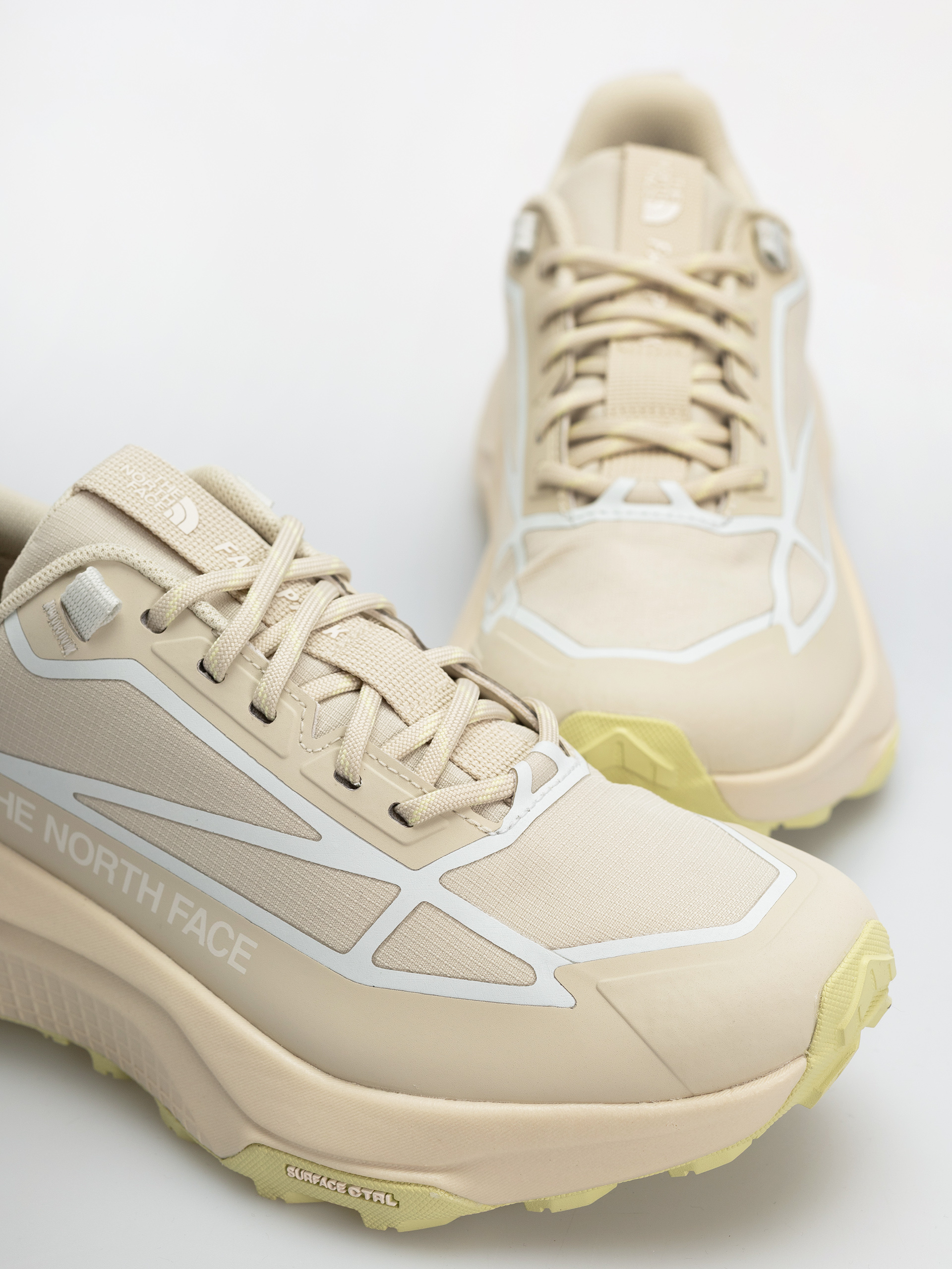 Обувки The North Face Fastpack Wp Wmn (desert stone/le)