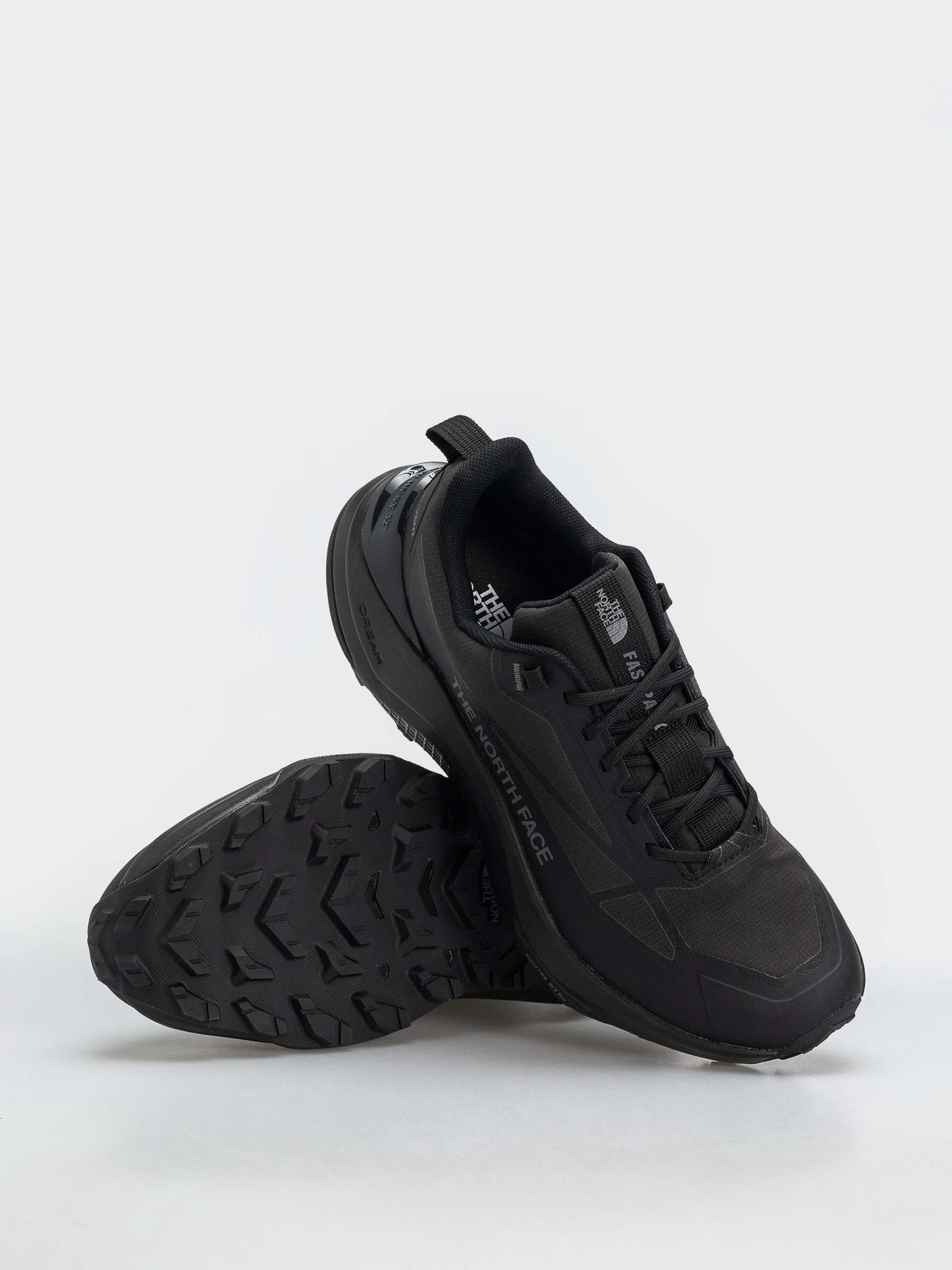 Обувки The North Face Fastpack Wp (tnf blk/tnf blk)