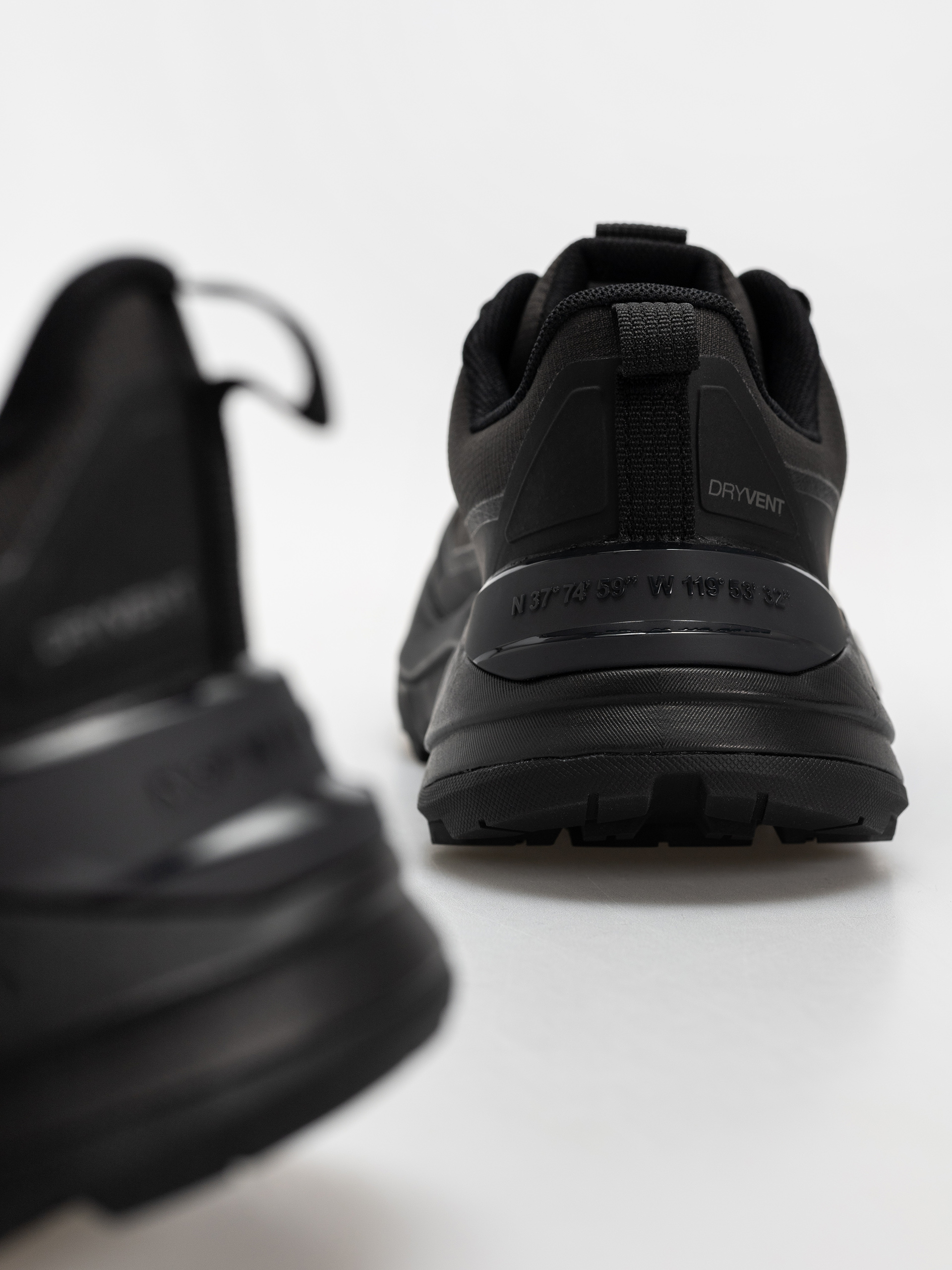 Обувки The North Face Fastpack Wp (tnf blk/tnf blk)