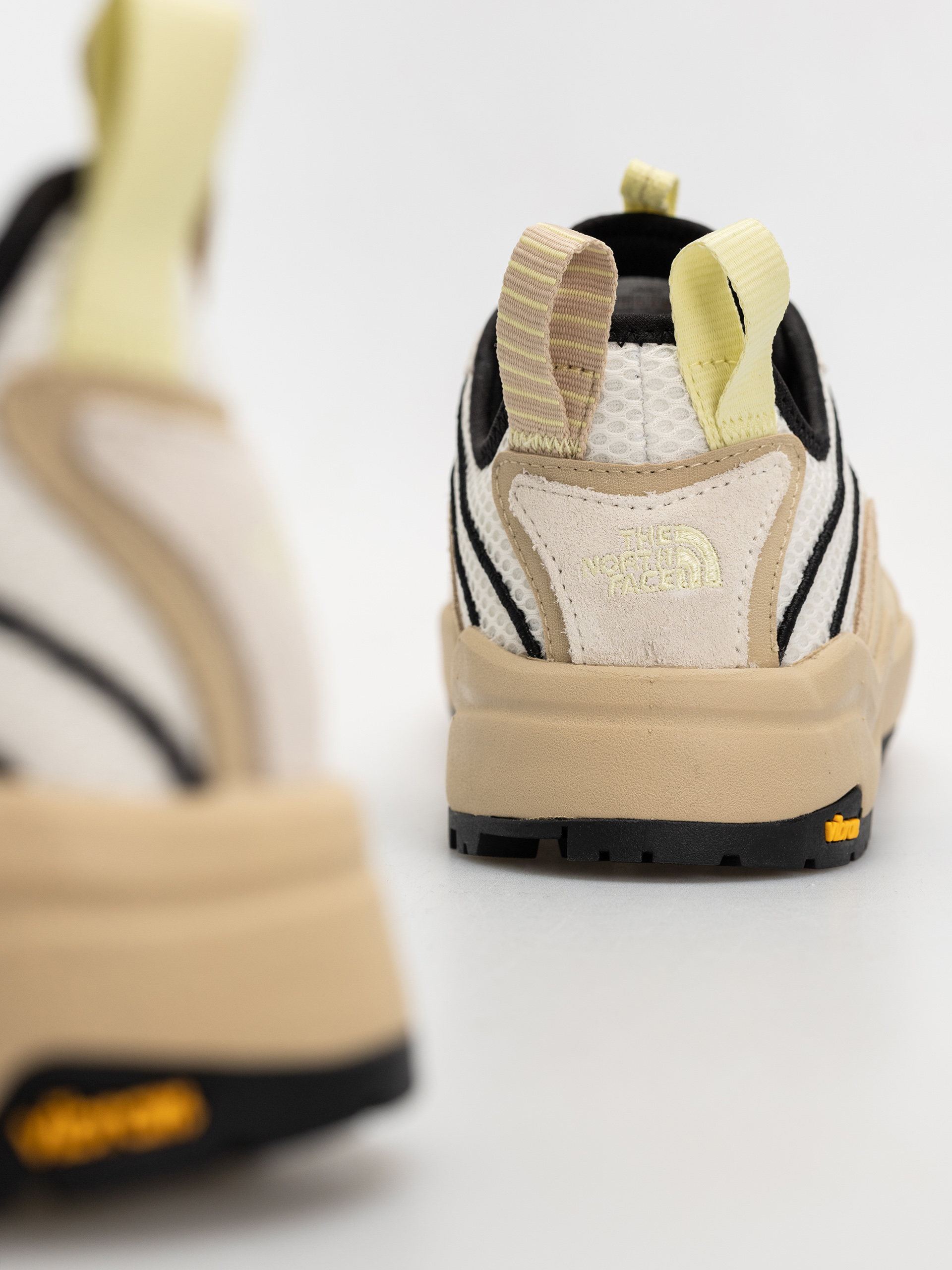 Обувки The North Face Clyffe Ultra (pale khaki/lemo)